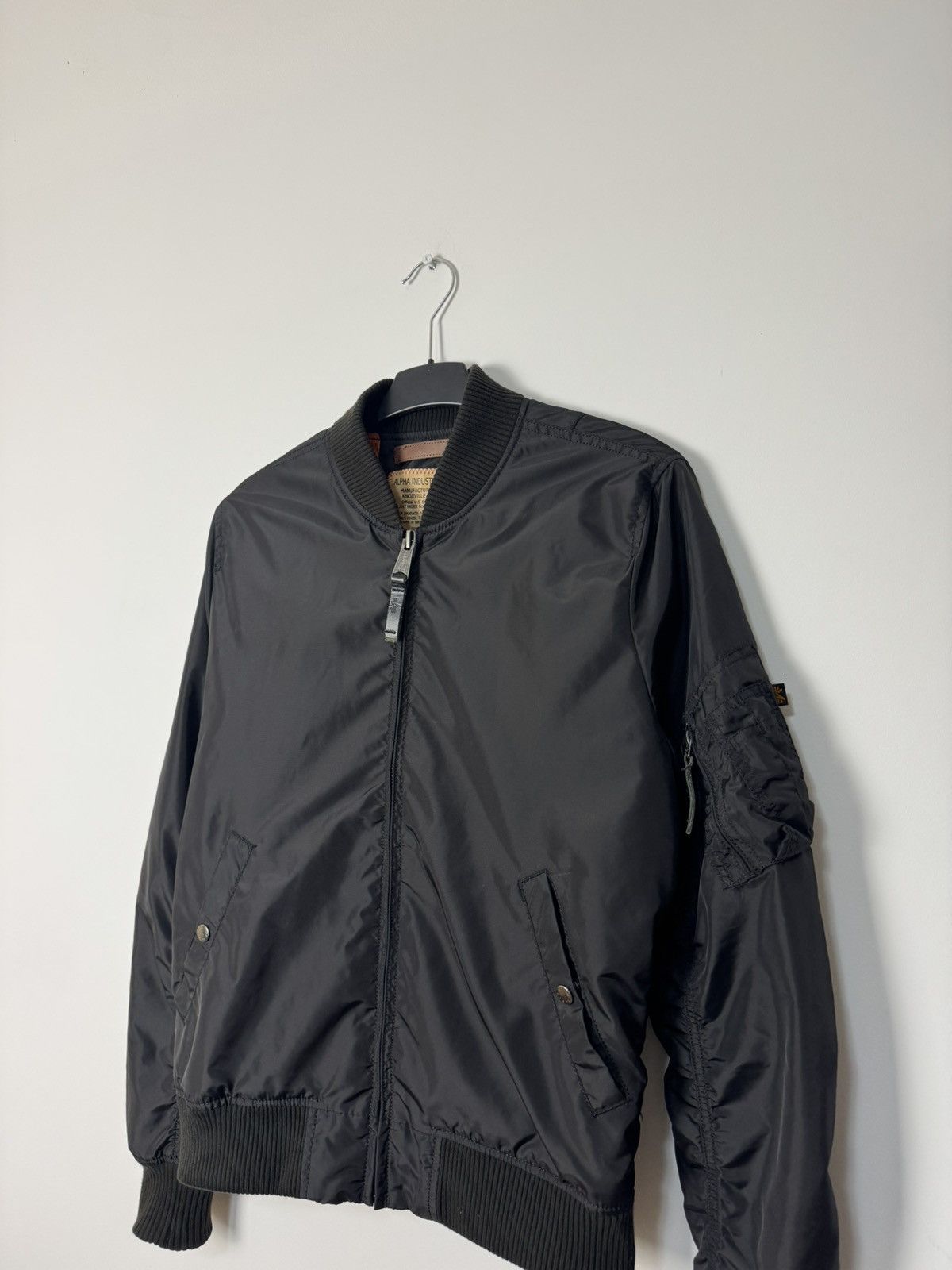 Alpha Industries Alpha Industries black bomber jacket avant Garde Japanese Size US M / EU 48-50 / 2 - 5 Thumbnail