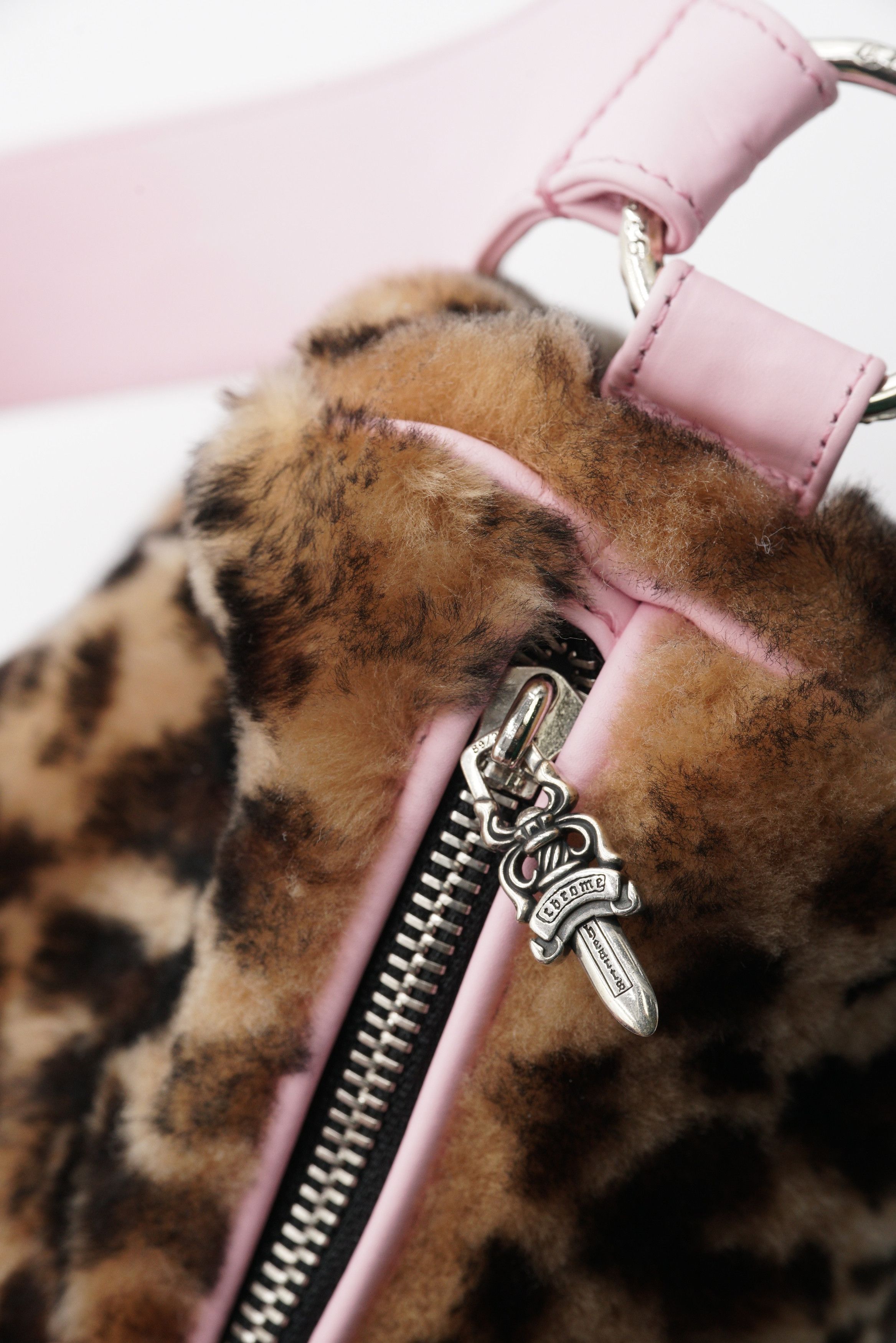 Chrome Hearts Chrome Hearts Faux Fur Dagger Embellished Chicken Nugget Bag Size ONE SIZE - 5 Thumbnail