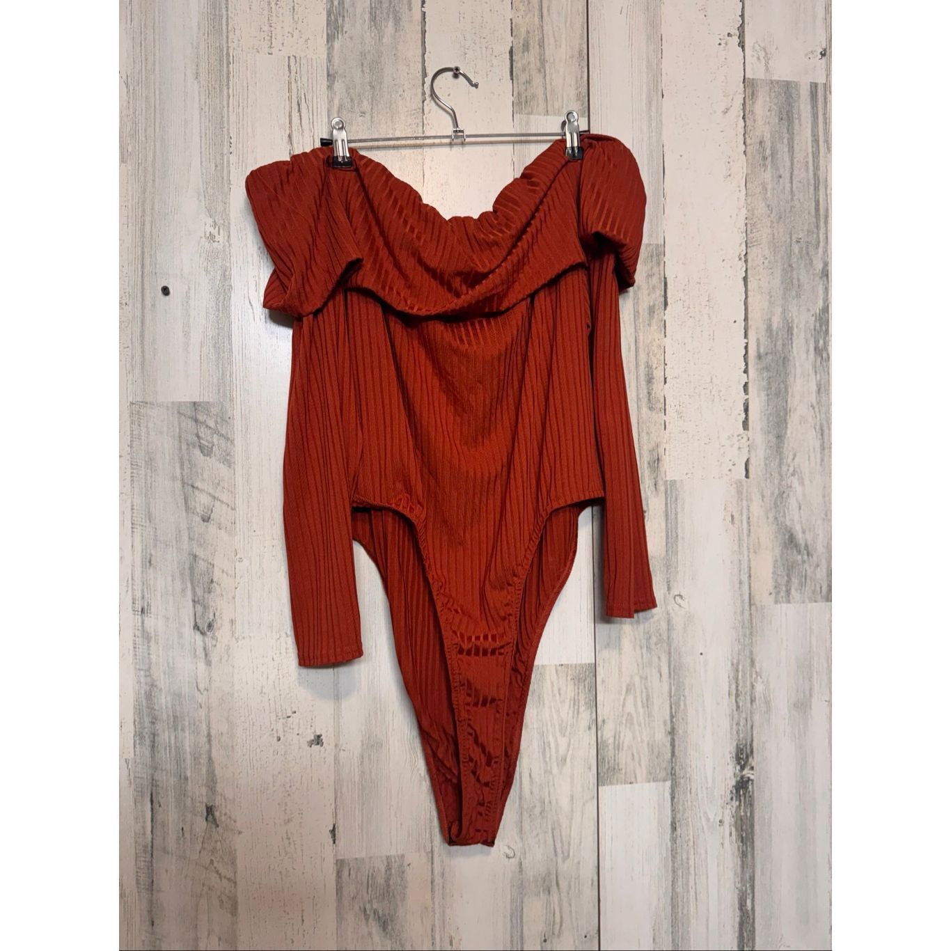 Boohoo Boohoo Ribbed Off Shoulder Long Sleeve Bodysuit Rust Orange Size XXL / US 16-18 / IT 52-54 - 3 Thumbnail