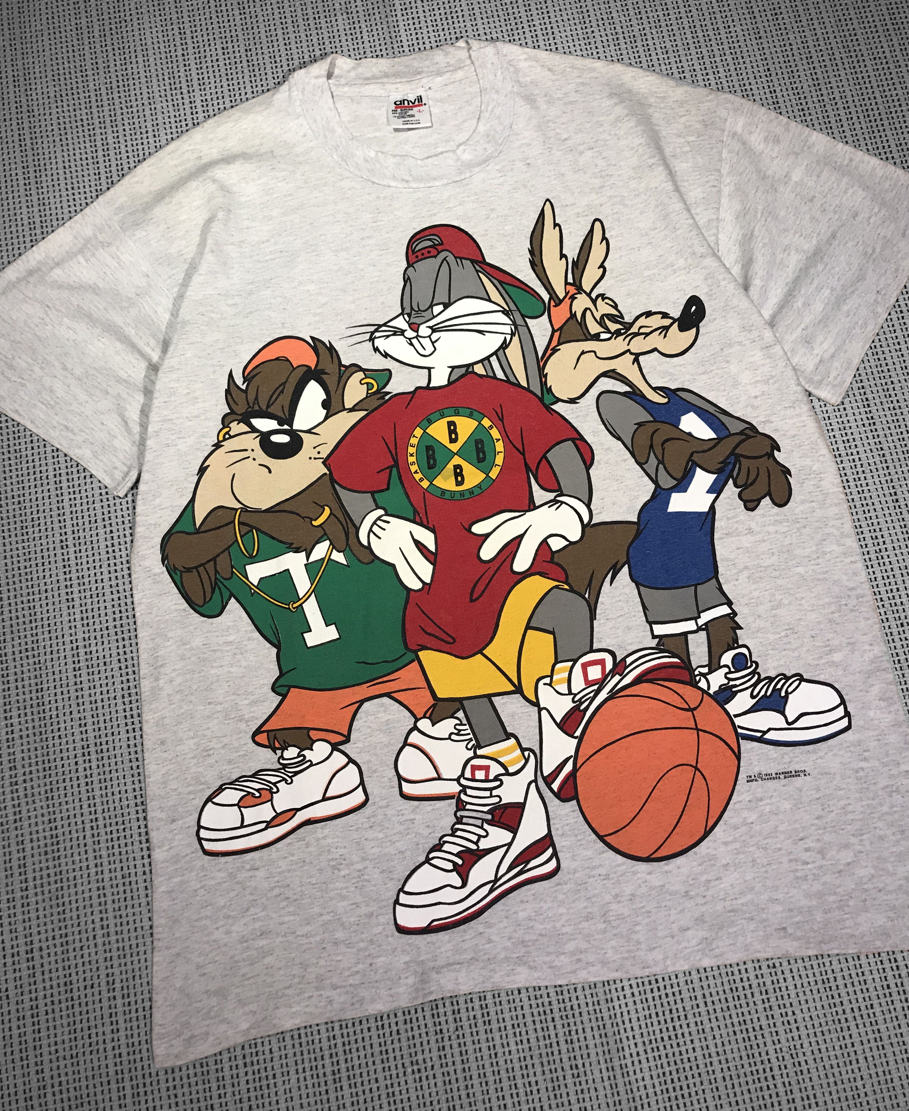 Anvil × Vintage × Warner Bros Vintage 93' Warner Bros Basketball AOP T-Shirt (L) Size US L / EU 52-54 / 3 - 2 Thumbnail