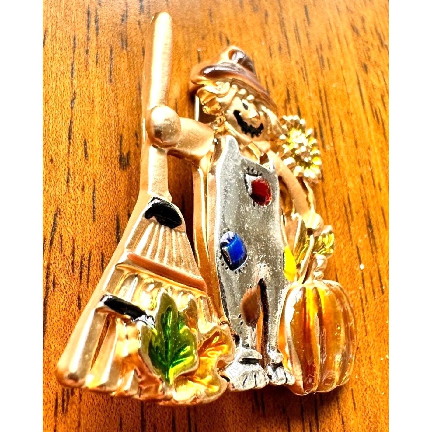 Handmade Scarecrow Brooch Pin New Fall Pumpkin Autumn Leaves Rake Sun Size ONE SIZE - 6 Thumbnail