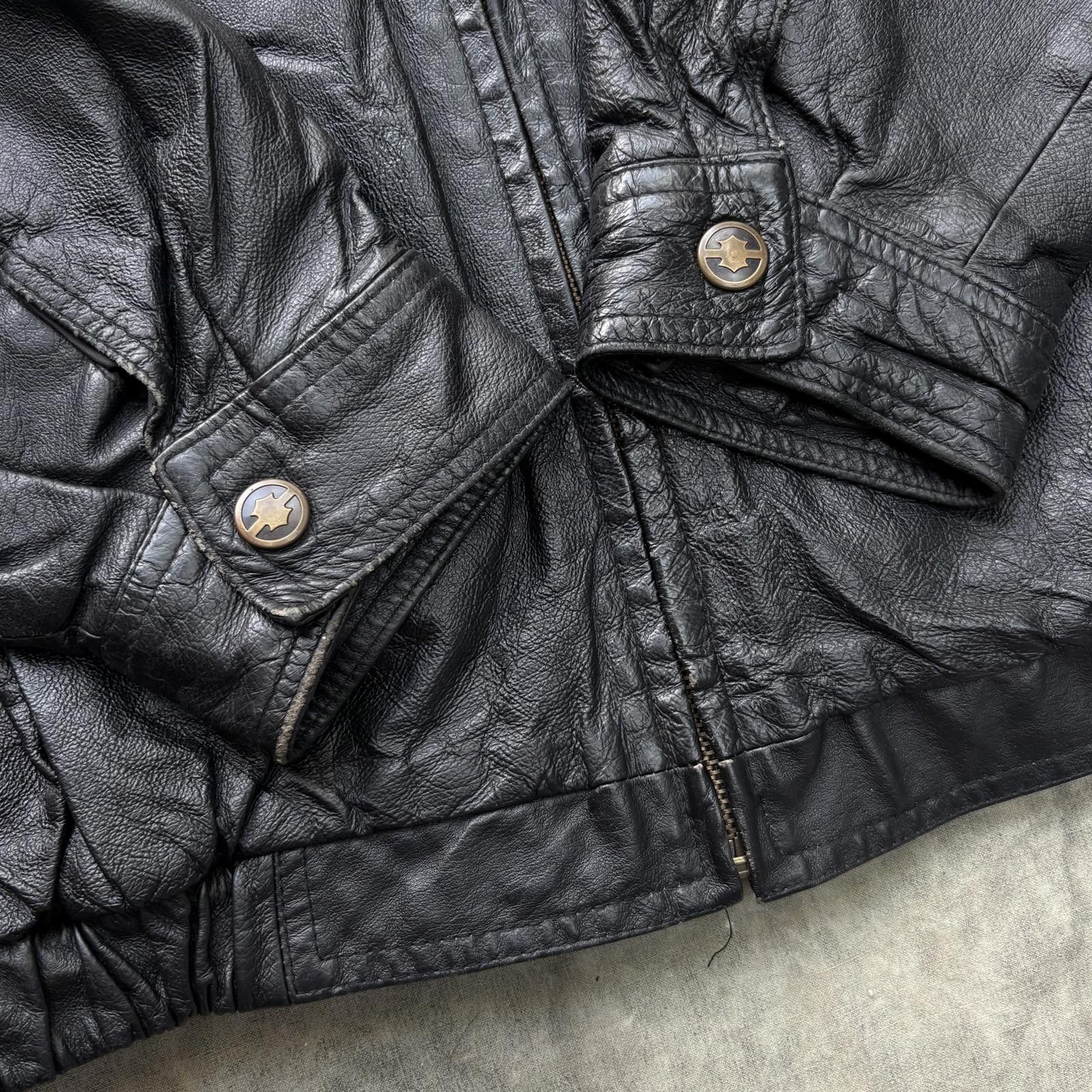 Vintage Vintage 90s Black Leather Grunge Skate Flight Bomber Jacket Size US XL / EU 56 / 4 - 6 Thumbnail