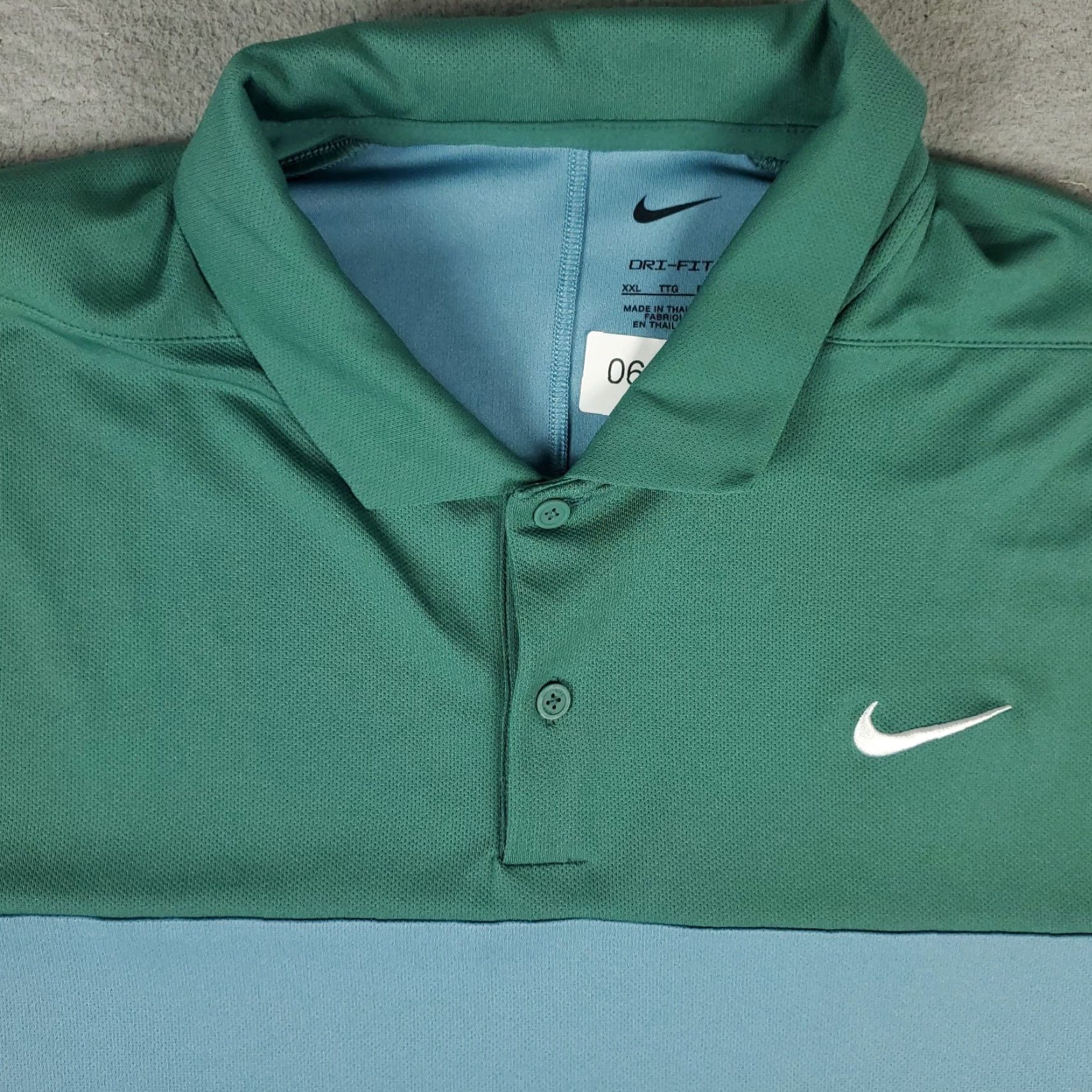 Nike VINTAGE Nike Polo Shirt Mens 2XL Blue Nike Golf Short Sleeve Casual Polo 2XL Mens Blue Nike Dri-Fit Golf Shirt Size US XXL / EU 58 / 5 - 2 Thumbnail