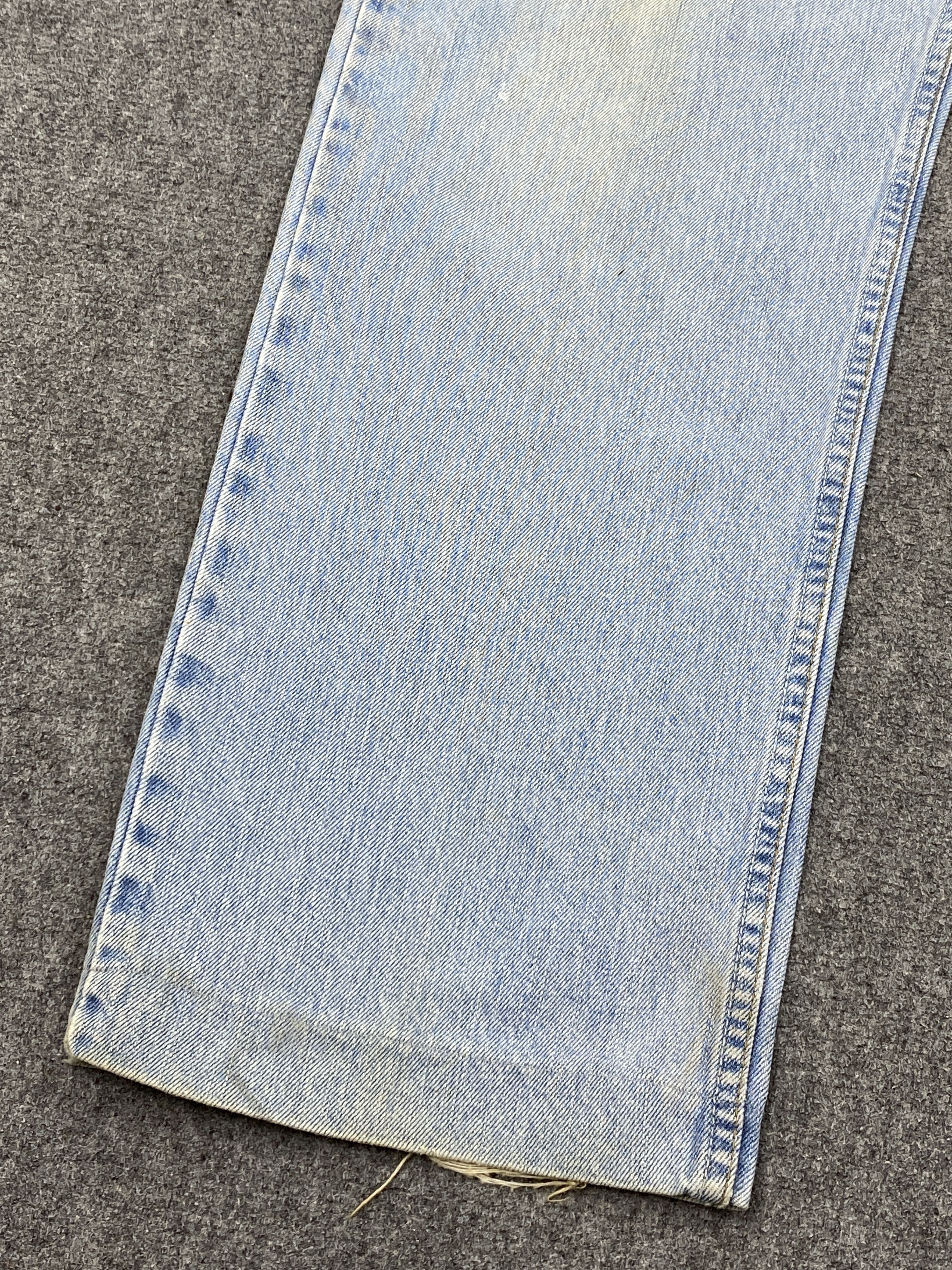 Levi's × Vintage Vintage Levis 505 Rusty Light Blue Jeans Size US 35 - 13 Thumbnail