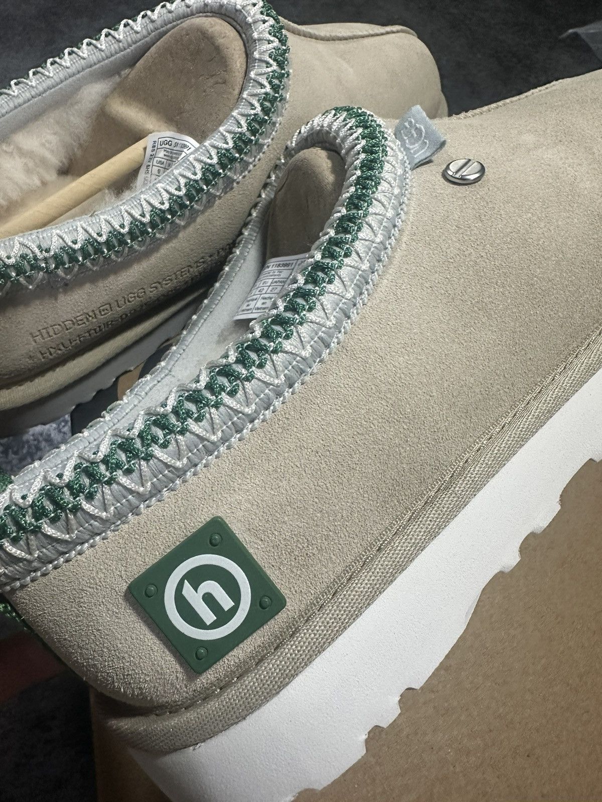 HIDDEN Hidden NY PFF UGG Tasman Hardware Slipper size 9 Size US 9 / EU 42 - 3 Thumbnail