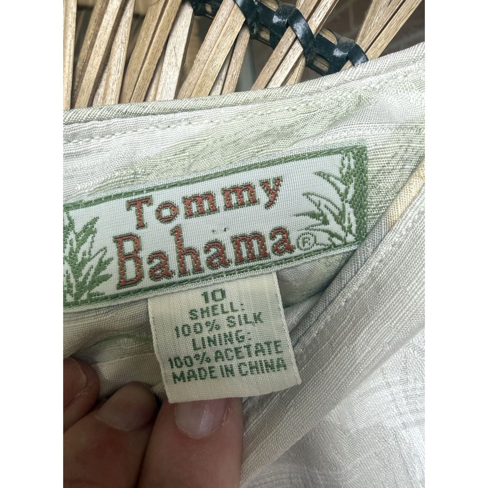 Tommy Bahama Tommy Bahama Pants Women's 10 Tan Floral Hawaiian Aloha Silk Tropical Straight Leg Back Zip Casual Workwear Beach 90s Theme Womens Size 32" / US 10 / IT 46 - 4 Thumbnail