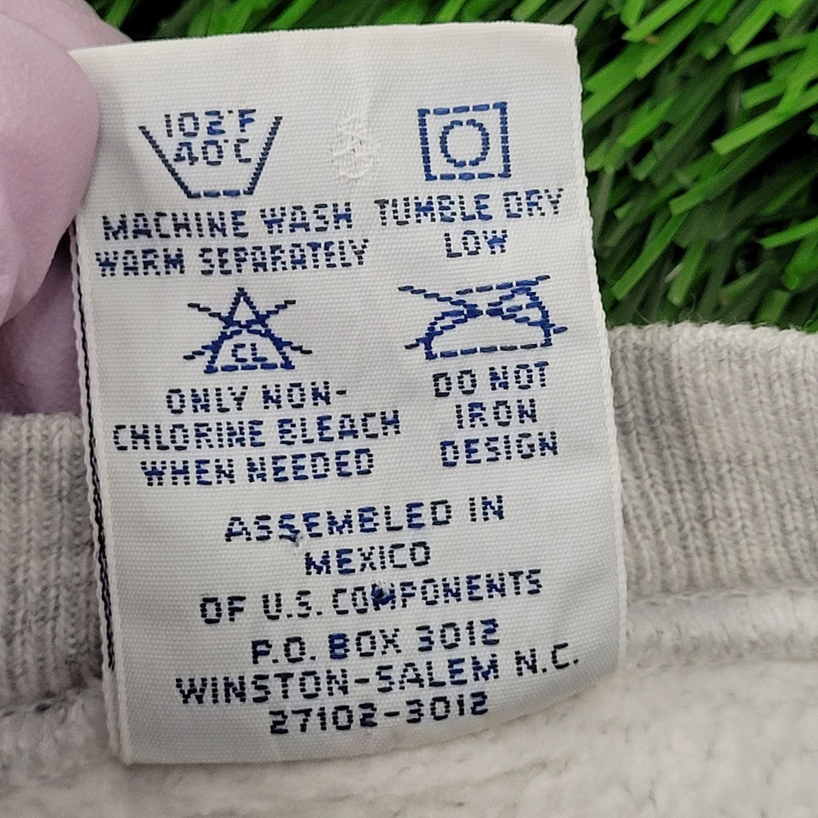 Champion VTG Champion Reverse Weave Notre-Dame Thick Sweatshirt L/XL Size US XL / EU 56 / 4 - 14 Thumbnail