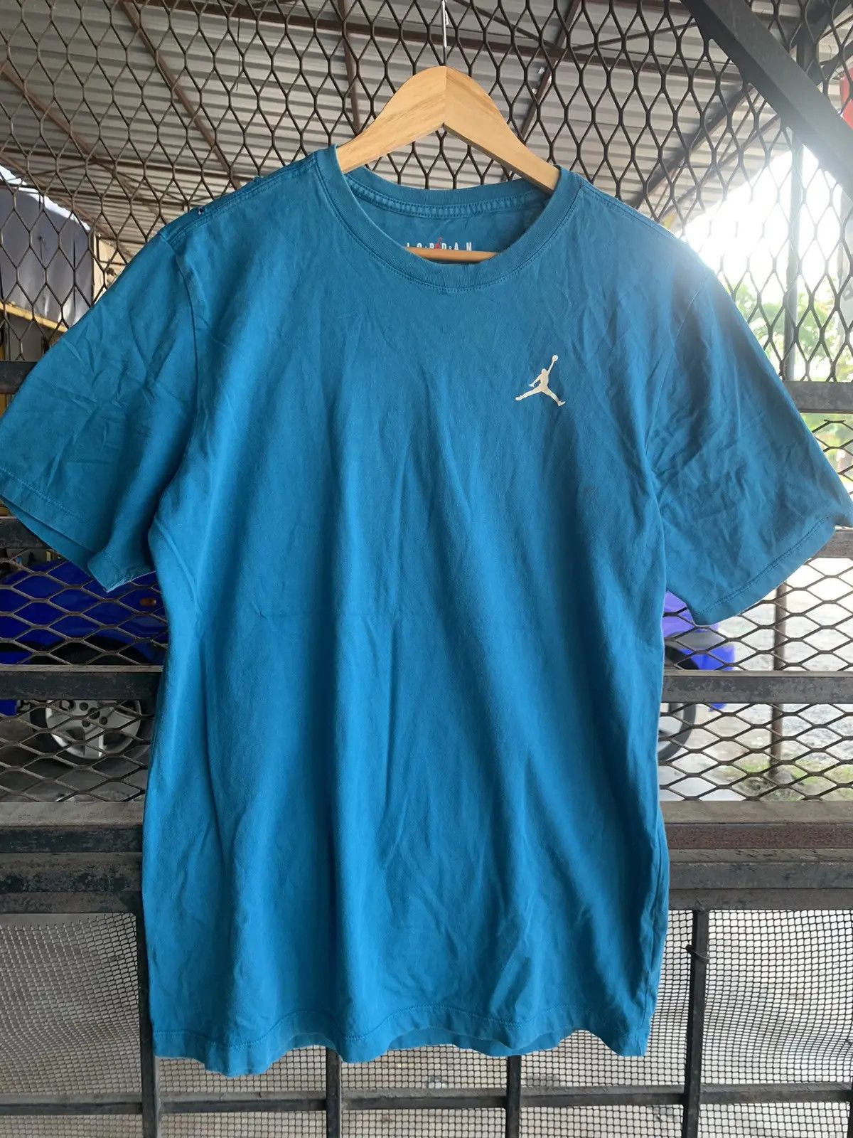 Jordan Brand NIKE AIR JORDAN "JUMP MAN" T-SHIRT. Size US M / EU 48-50 / 2 - 2 Thumbnail