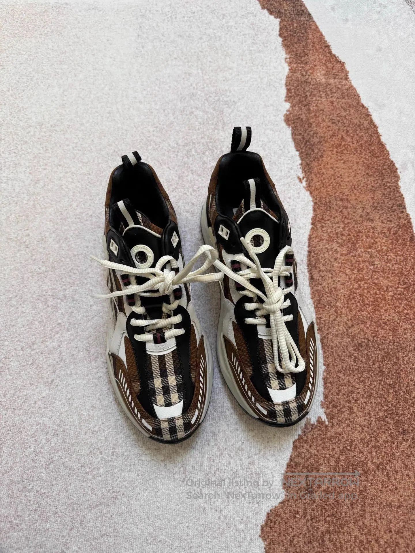 Burberry Brown Plaid Low. Size US 8 / EU 41 - 4 Thumbnail