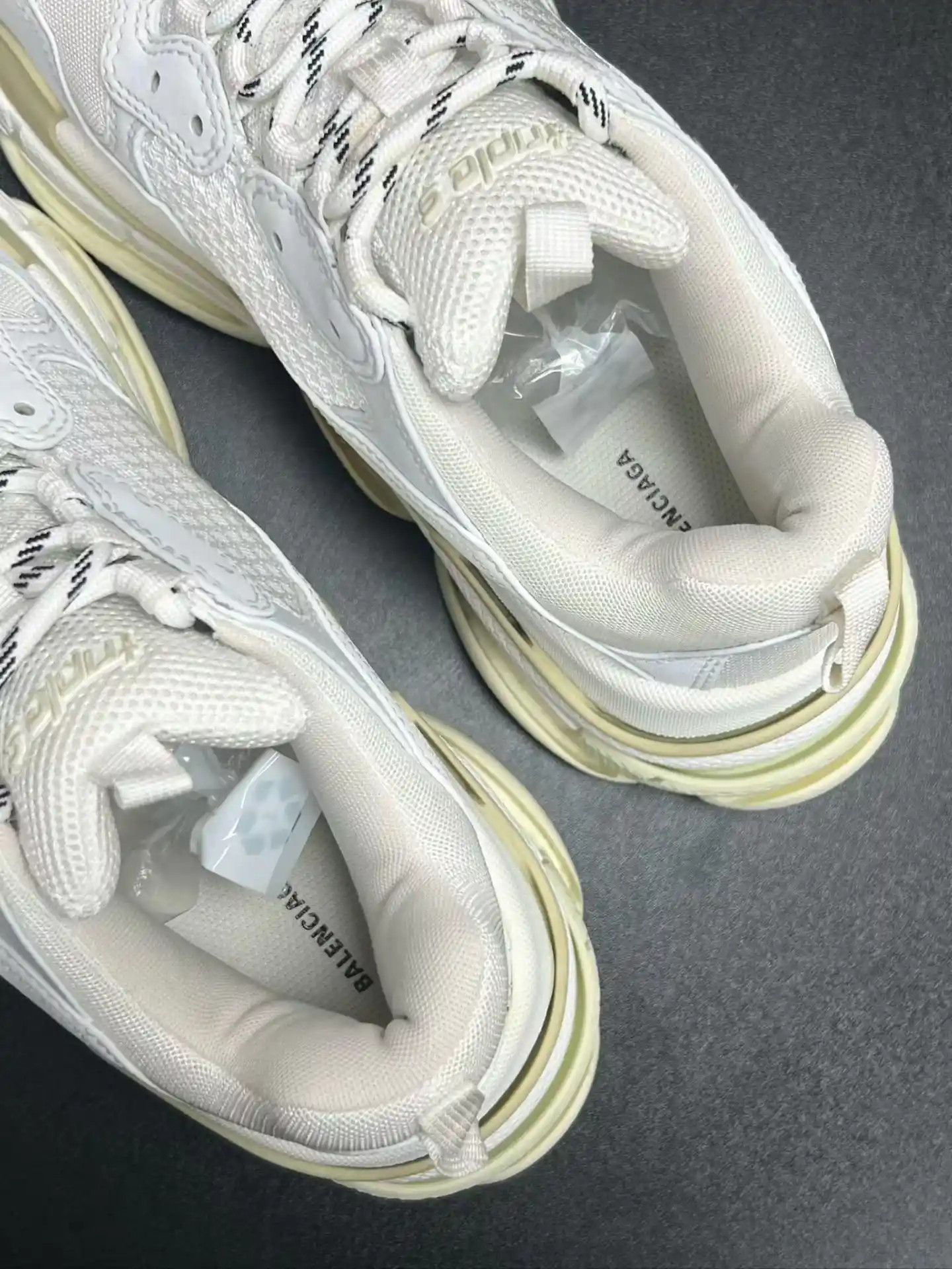 Balenciaga Balenciaga Triple S white brown 42 Worn Once Size US 9 / EU 42 - 4 Thumbnail