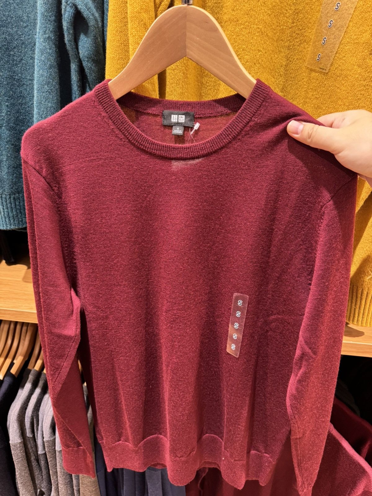 Uniqlo Uniqlo Merino Crew Neck Sweater Size US S / EU 44-46 / 1 - 1 Thumbnail