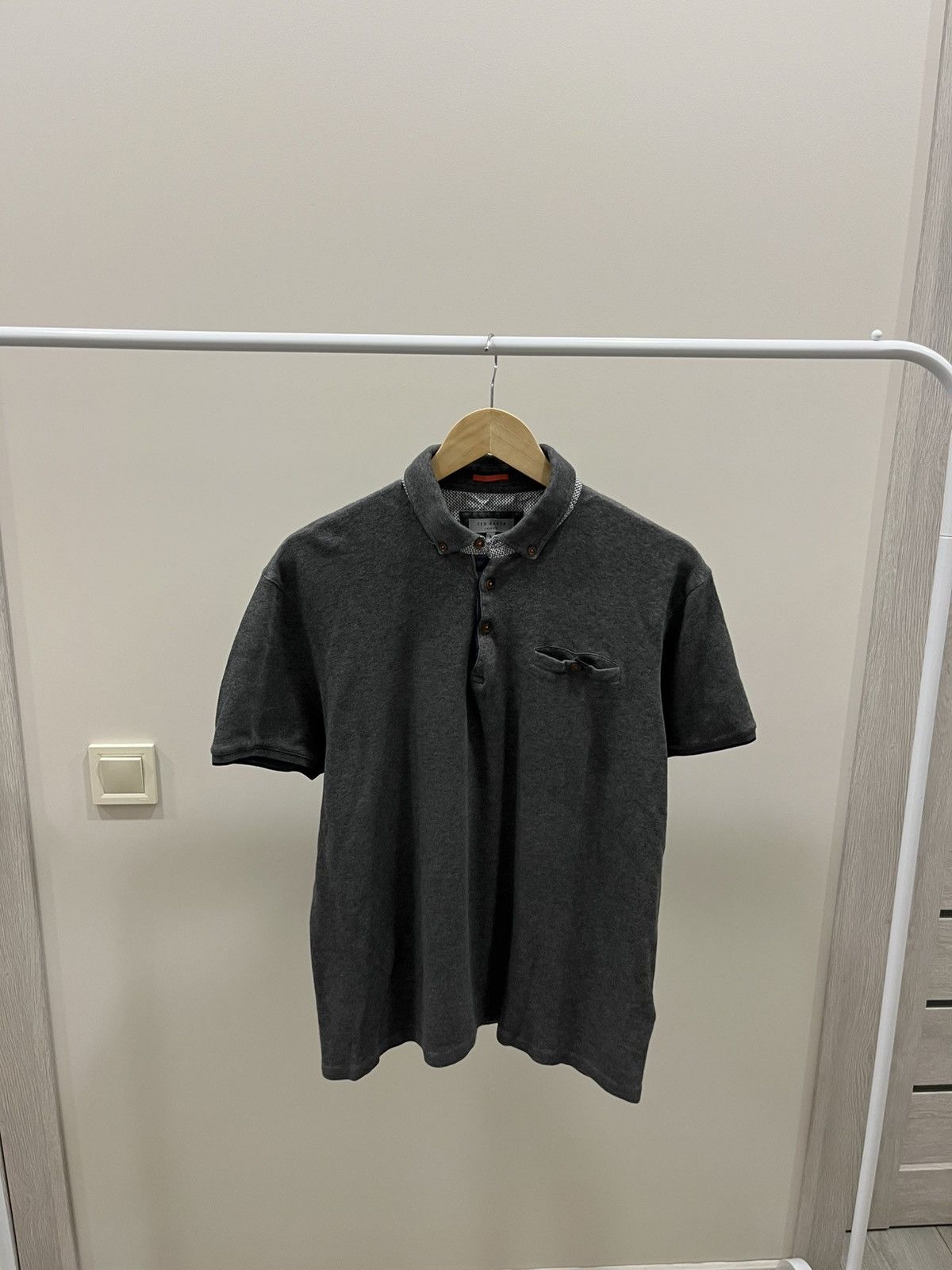 Ted Baker Ted Baker Polo Sht Sleeve Size 5 Men XL Black Collar Casual Size US XL / EU 56 / 4 - 2 Thumbnail