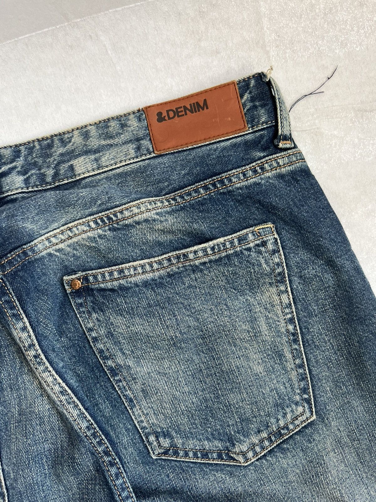 H&M &Denim H&M Skinny Boyfriend Fit Acid Wash Distressed Denim Size US 36 / EU 52 - 14 Thumbnail