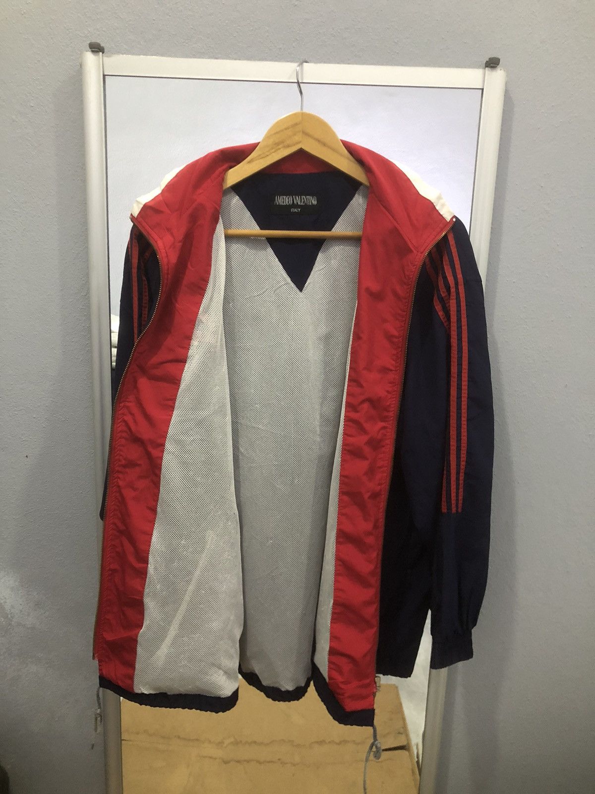 Japanese Brand × Vintage Amedeo valentino italy windbreaker Size US L / EU 52-54 / 3 - 8 Thumbnail