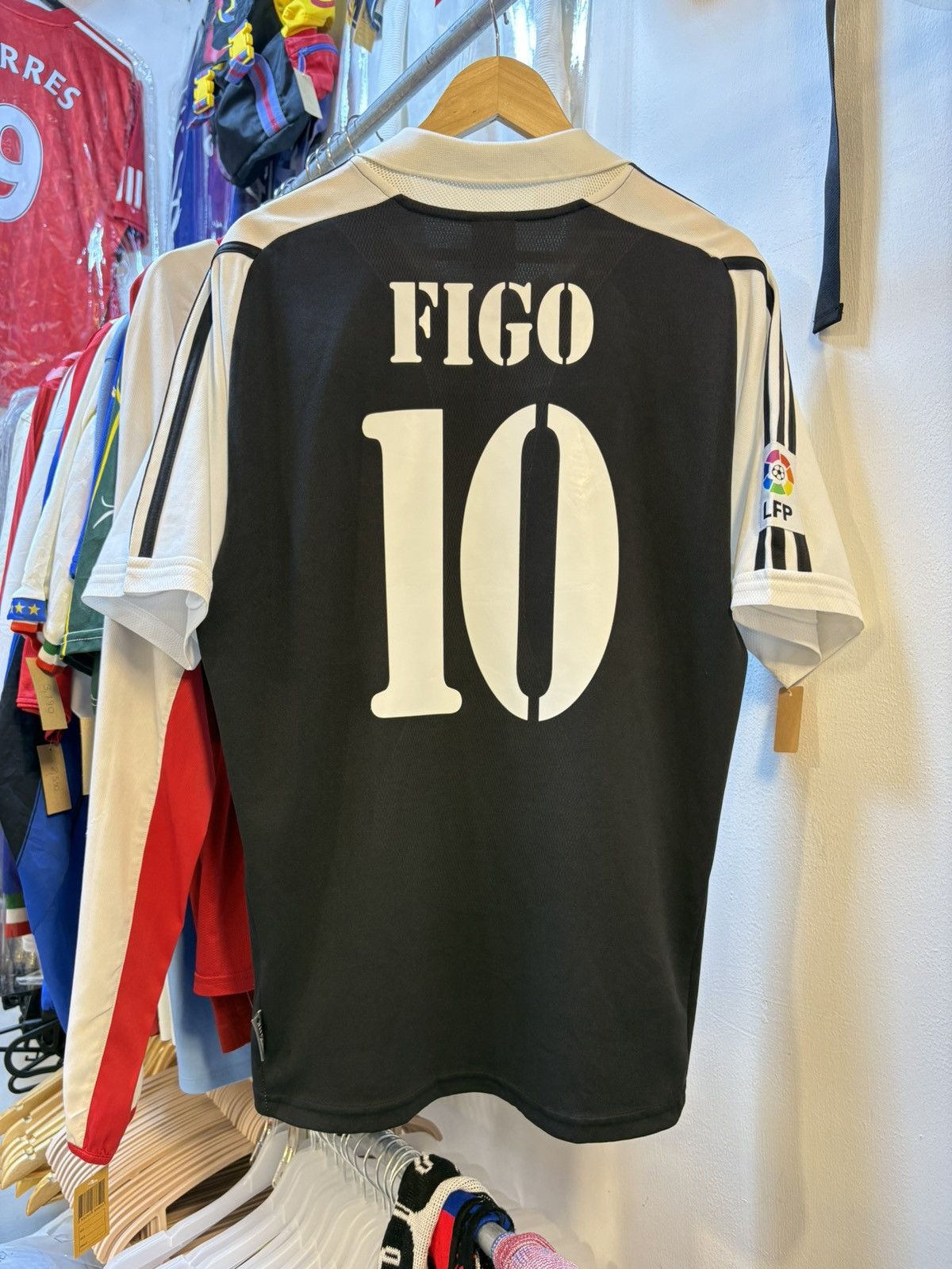 Adidas Vintage 2001 Real Madrid Away Kit FIGO Size US M / EU 48-50 / 2 - 4 Thumbnail