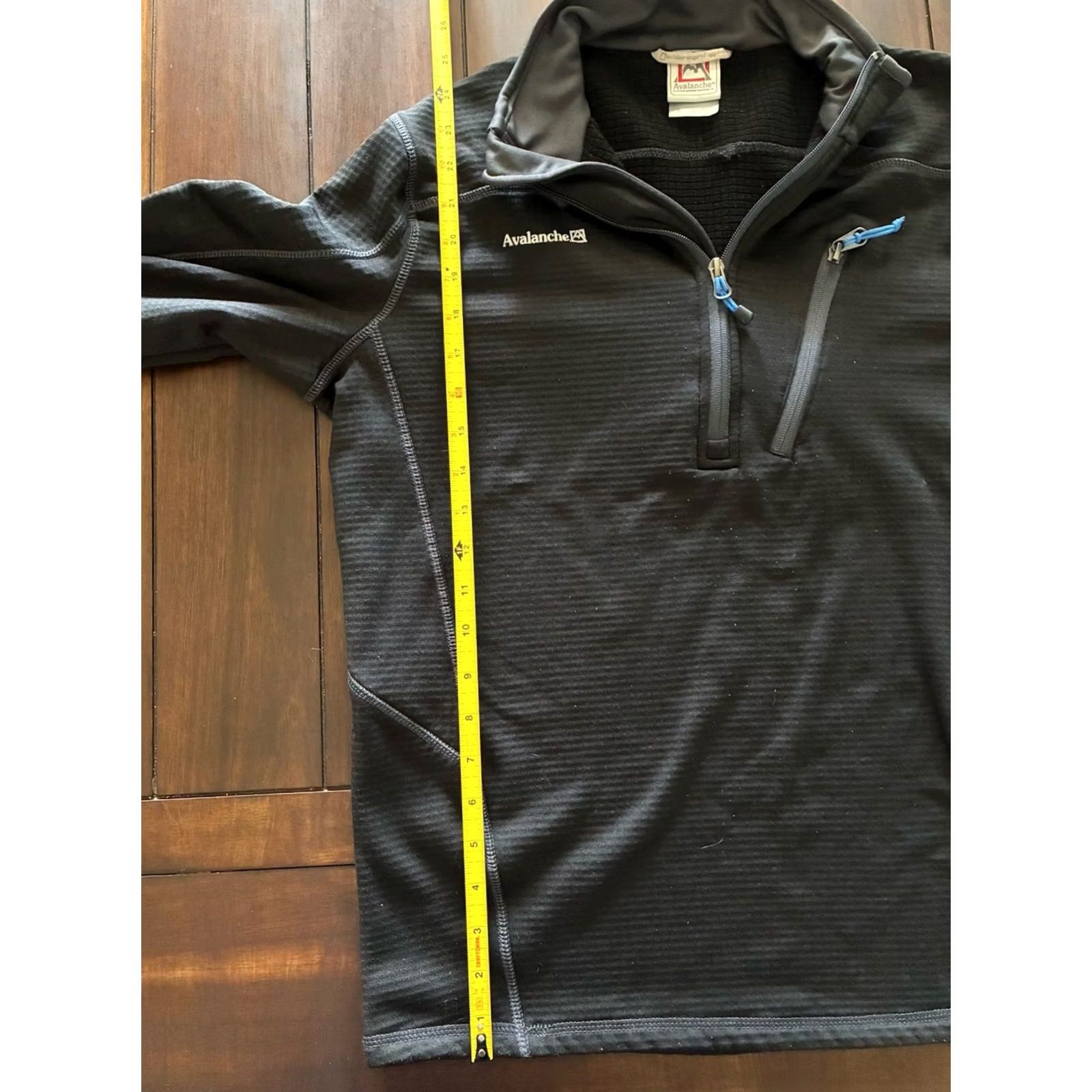 Avalanche Avalanche Men’s 1/4 Zip Performance Pullover Jacket Small Gray Jacket 1/4 Zip Men’s Size Small Gray Activewear Outdoor Fall Spring"} Size US S / EU 44-46 / 1 - 4 Thumbnail