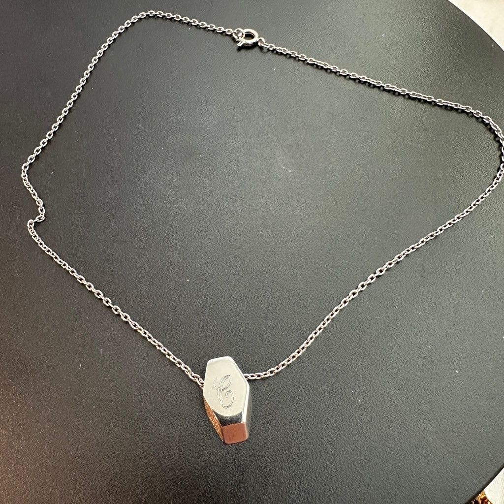 Other Silvertone Hexagon Pendant Necklace Adjustable Unbranded Size ONE SIZE - 8 Thumbnail