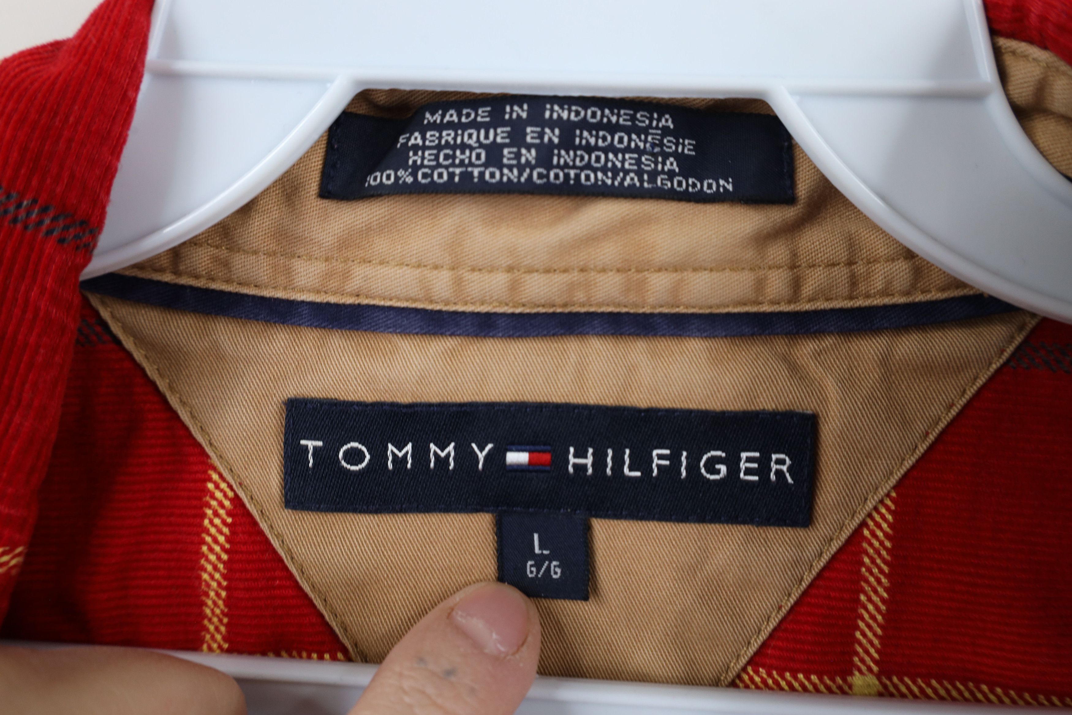 Tommy Hilfiger × Vintage Vintage 90s Tommy Hilfiger Collared Button Down Shirt Size US L / EU 52-54 / 3 - 10 Thumbnail