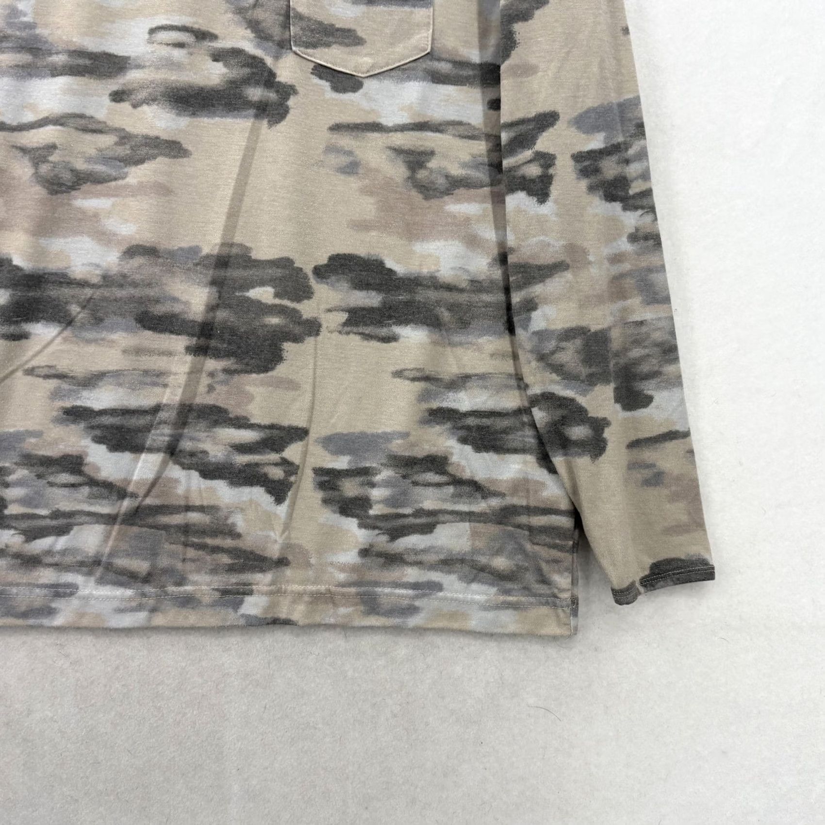 Vintage Huk Performance Fishing Shirt Mens Medium Beige Camo Long Sleeve Pocket Top Size US M / EU 48-50 / 2 - 3 Thumbnail