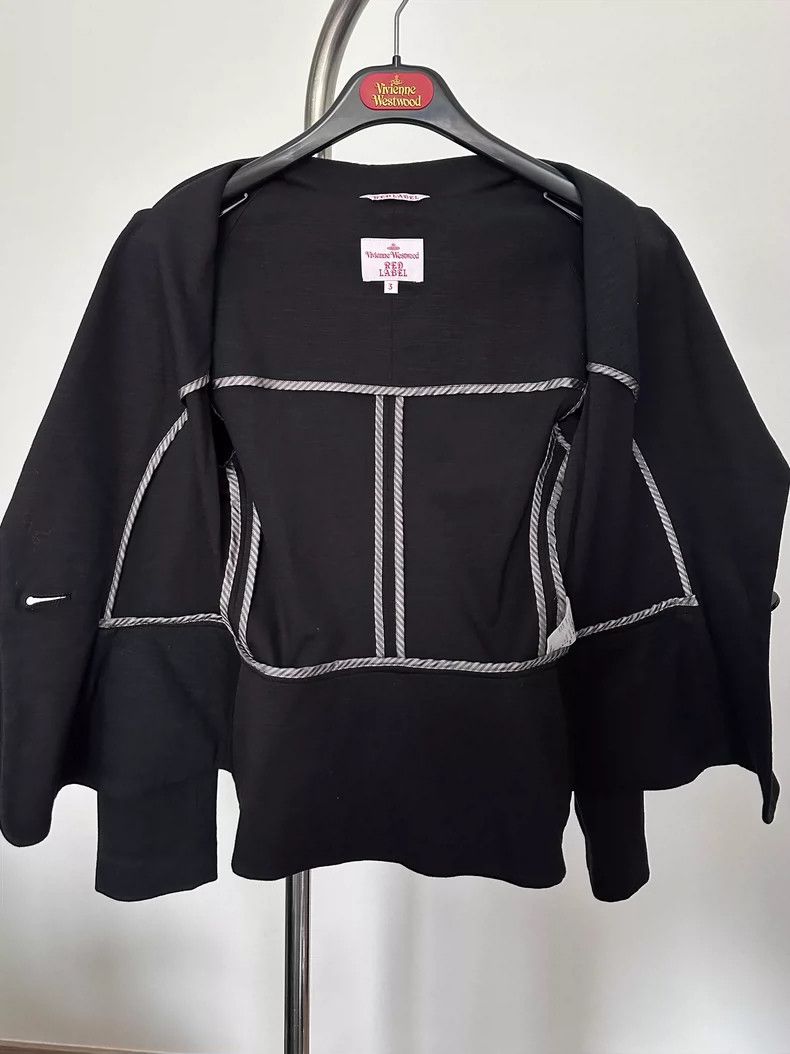 Vivienne Westwood Vivienne Westwood Love wears a suit Size S / US 4 / IT 40 - 5 Thumbnail