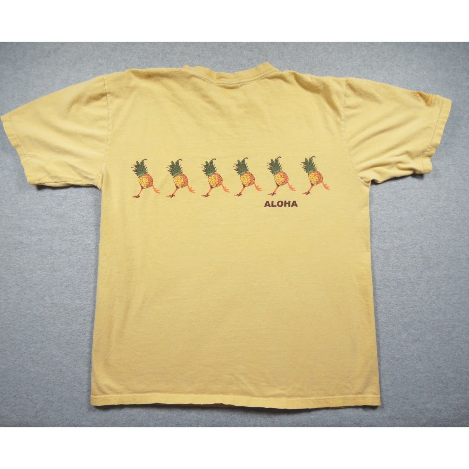 Vintage Crazy Shirts Mens L Yellow Hawaii Hakuai Graphic Tee Chicken Pineapple Adult Shirt Size US L / EU 52-54 / 3 - 6 Thumbnail