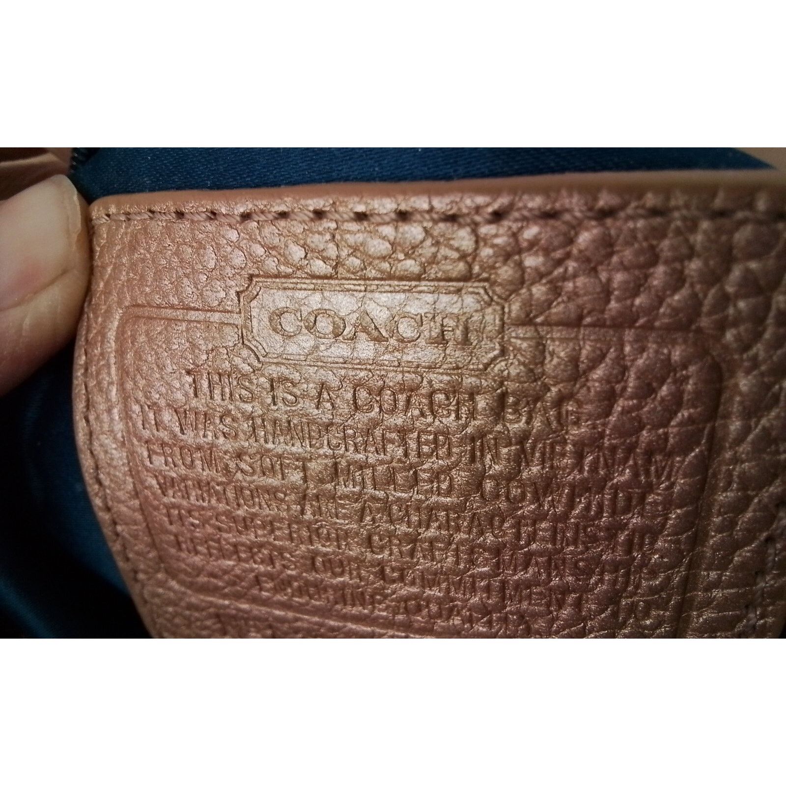 Coach Coach Metallic Leather Purse #W2787 Size ONE SIZE - 3 Thumbnail