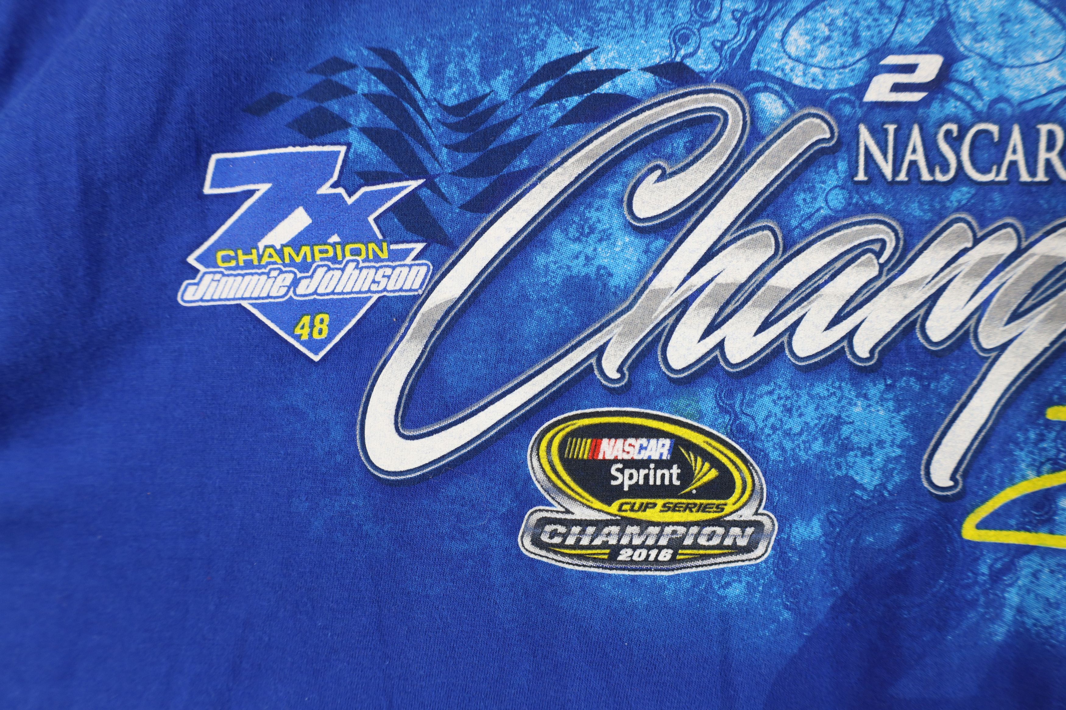 Vintage Vintage Y2K NASCAR Jimmie Johnson Racing T-Shirt Blue Size US XXL / EU 58 / 5 - 5 Thumbnail