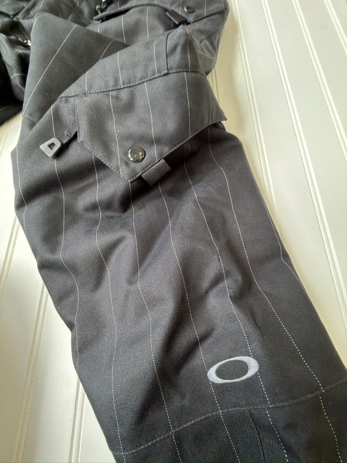 Oakley Oakley Software Black Pinstripe Ski Snowboard Pants Size LG Size US 36 / EU 52 - 6 Thumbnail