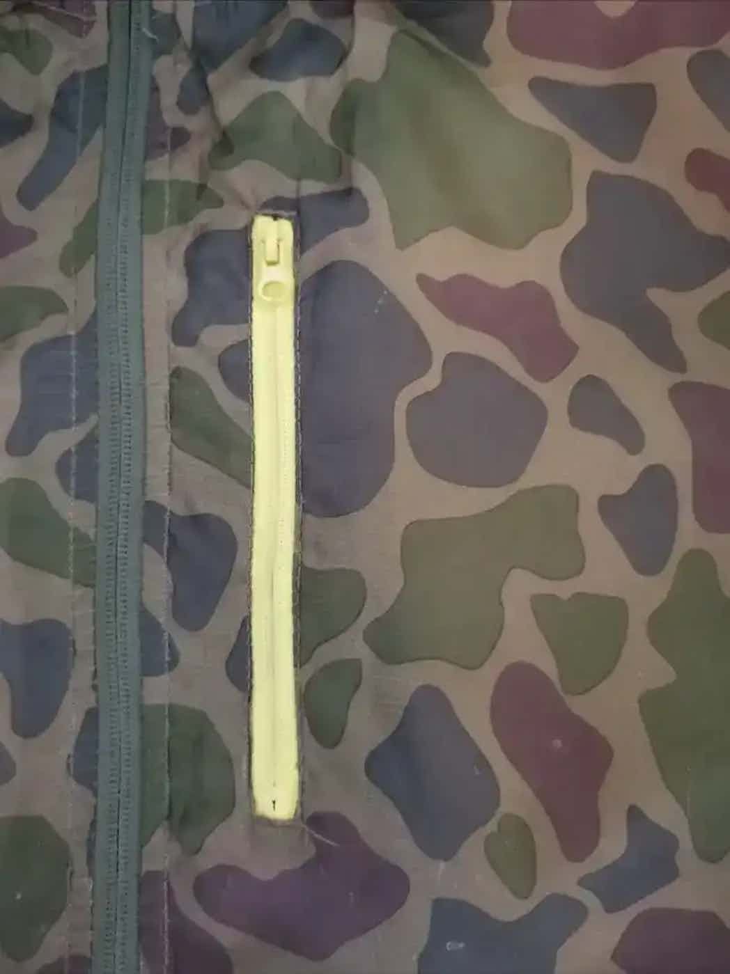 Vintage Vintage Camo Pattern Hoodie Size US XL / EU 56 / 4 - 2 Thumbnail