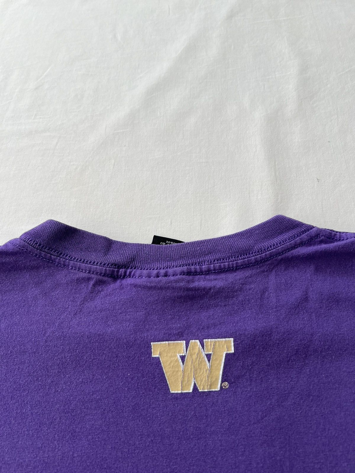 Nike Vintage 90s Nike Washington Huskies Football NCAA T-shirt Size US L / EU 52-54 / 3 - 17 Thumbnail
