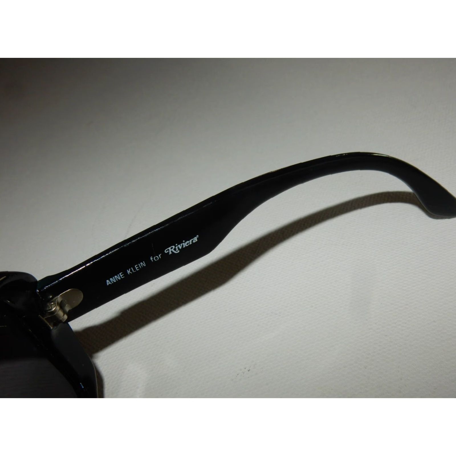 Anne Klein VINTAGE Anne Klein Sunglasses Riviera Green & Black Women's Italian Fashion Size ONE SIZE - 6 Thumbnail