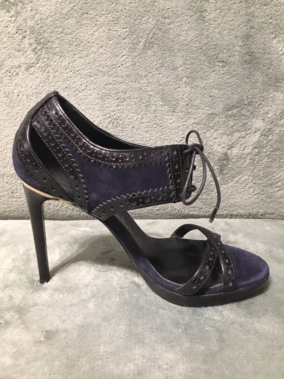 Burberry Burberry Suede Heels Stiletto Leather Trim Navy Blue EU 37 Size US 7 / IT 37 - 7 Thumbnail