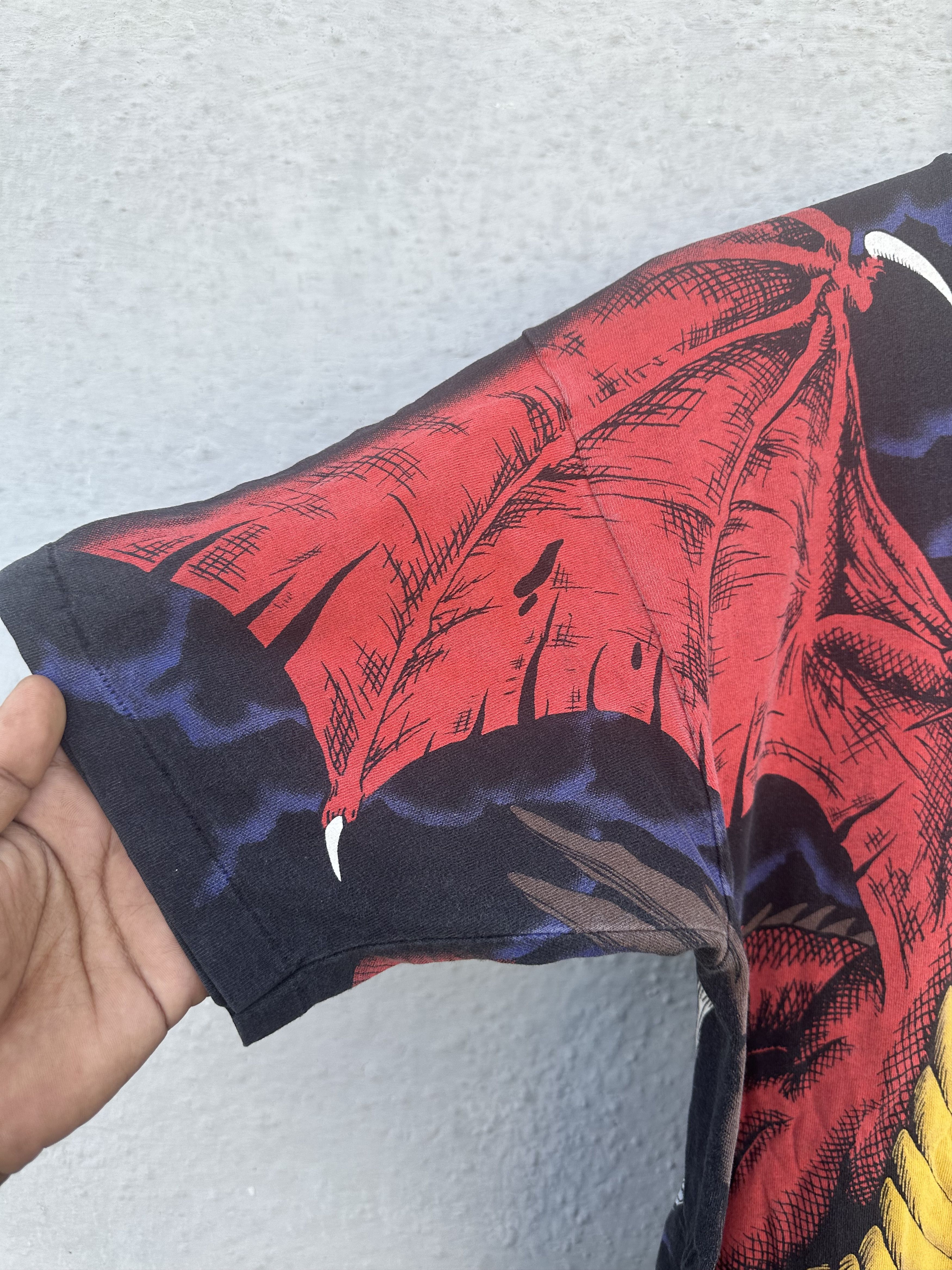 Liquid Blue 🔥 Rare 1993 Liquid Blue Dragon vs Knight Vintage T-Shirt Size US L / EU 52-54 / 3 - 5 Thumbnail