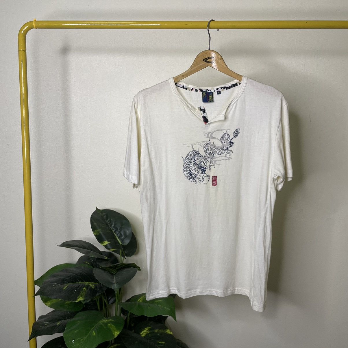 Japanese Brand × Vintage Vintage Sukajan Dragon Detailing T Shirt Size US M / EU 48-50 / 2 - 1 Thumbnail