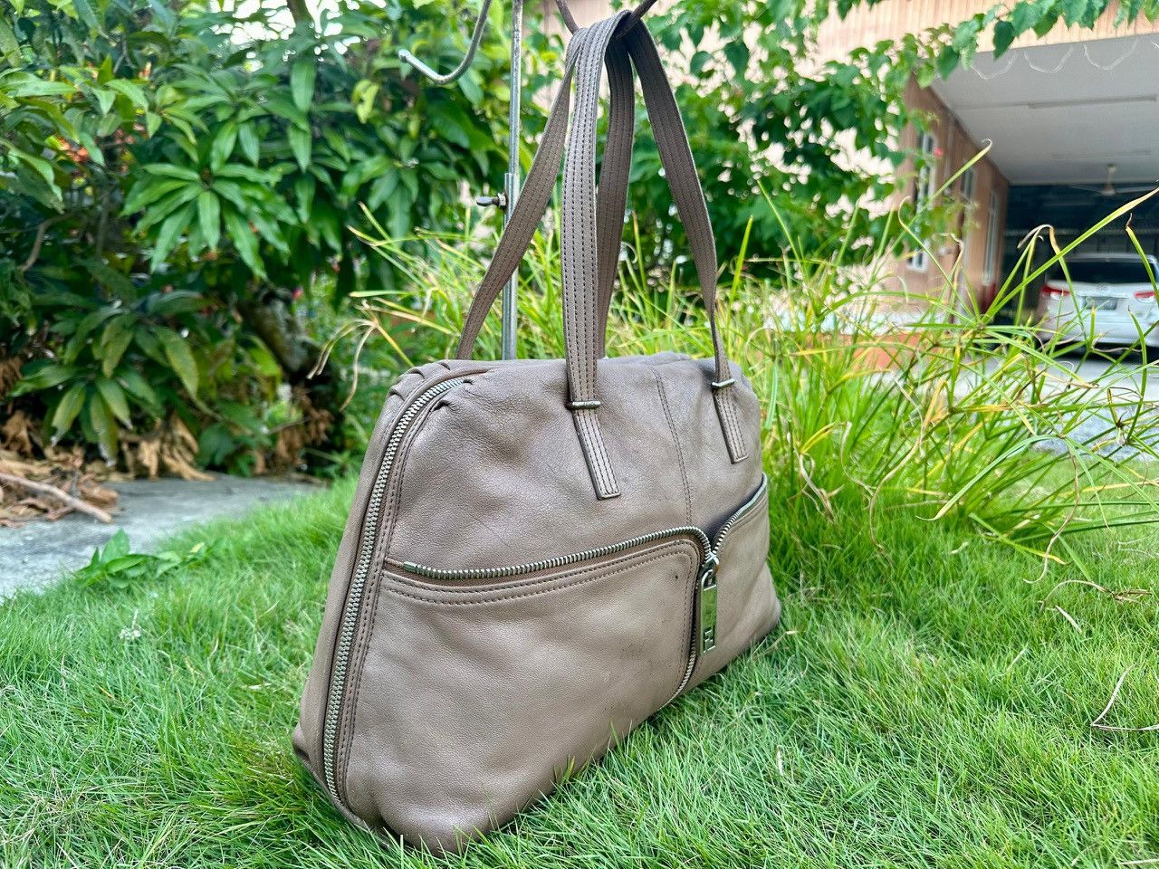 Fendi Authentic Fendi Brown Leather Front Zip Tote Bag Size ONE SIZE - 2 Thumbnail