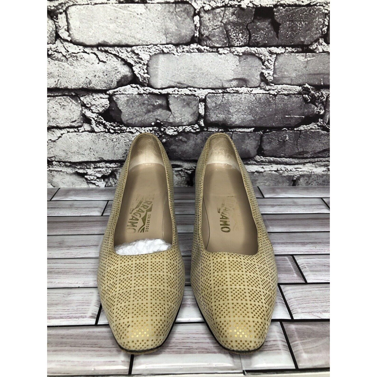 Salvatore Ferragamo Salvatore Ferragamo Beige Leather Geometric Dress Pump Heels Size US 7.5 / IT 37.5 - 18 Thumbnail