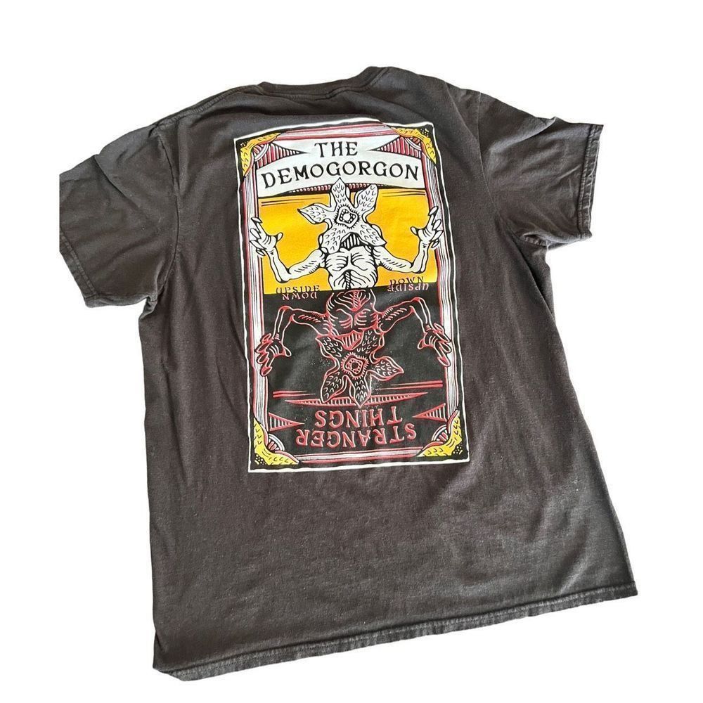 Other Stranger Things Demogorgon Fate Card T-Shirt size M Size US M / EU 48-50 / 2 - 1 Thumbnail