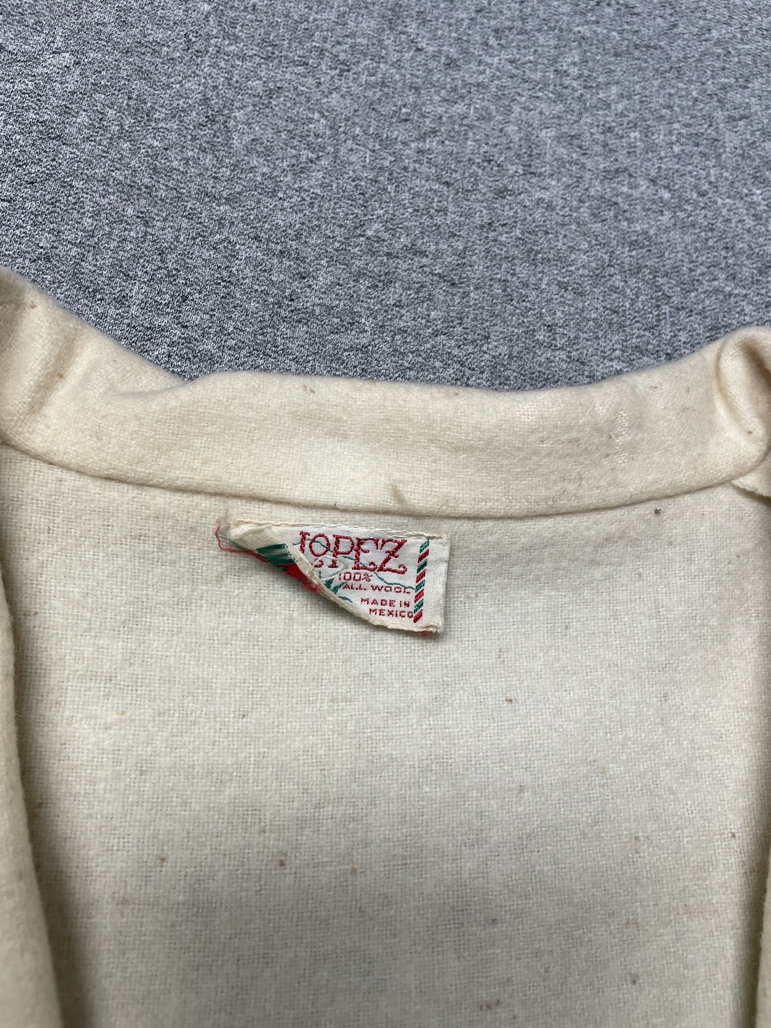 Other Vintage 1950s Mexican Souvenir Wool Embroidered Folk Jacket Size M / US 6-8 / IT 42-44 - 5 Thumbnail