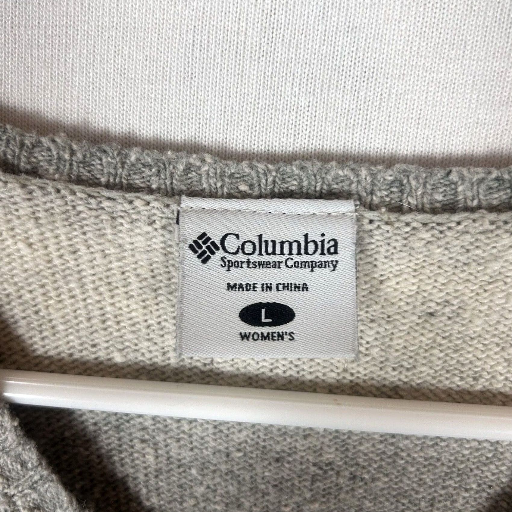 Vintage Columbia Women's Large V-Neck Sweater Gray Striped Knit Cropped? No, keep: Columbia Womens Large V-Neck Sweater Gray Striped Casual Long Sleeve Cotton Size L / US 10 / IT 46 - 3 Thumbnail