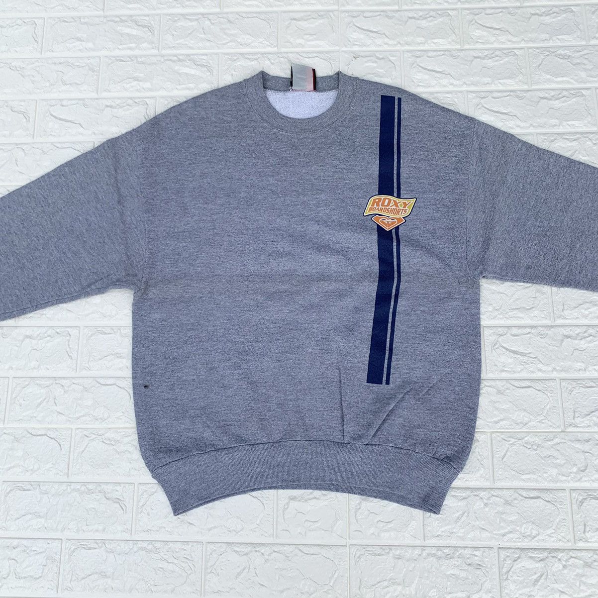 Vintage Vintage 1990s Roxy Boardshoorts Sweatshirt Size US S / EU 44-46 / 1 - 4 Thumbnail