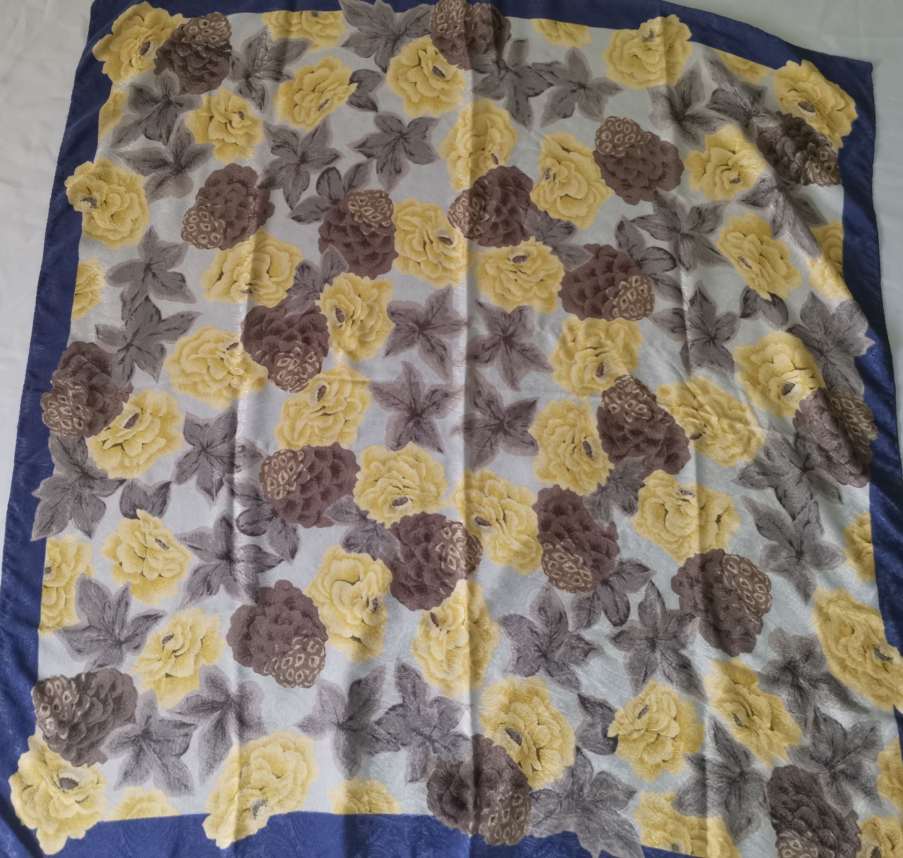 Designer × Vintage Rare vintage luxury scarves flowers design Size ONE SIZE - 2 Thumbnail
