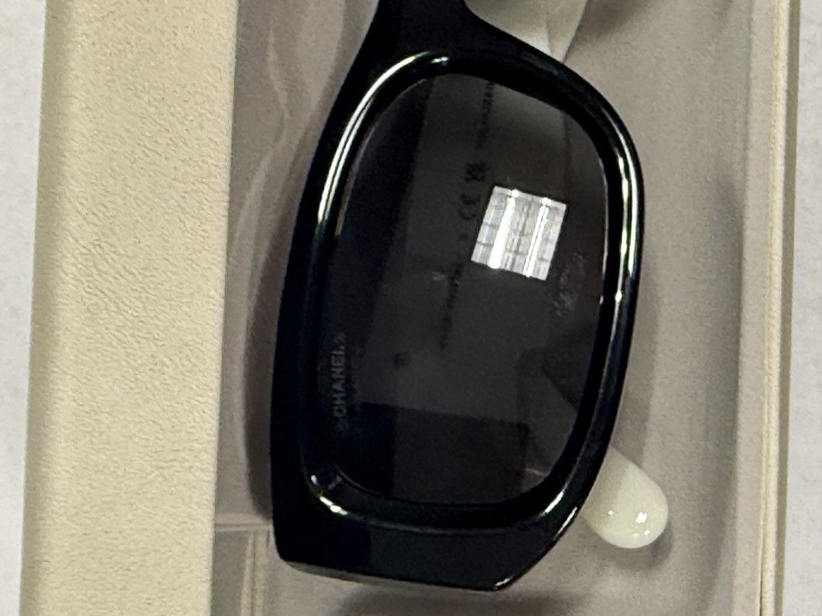 Chanel Chanel Black & White Sunglasses Size ONE SIZE - 10 Thumbnail
