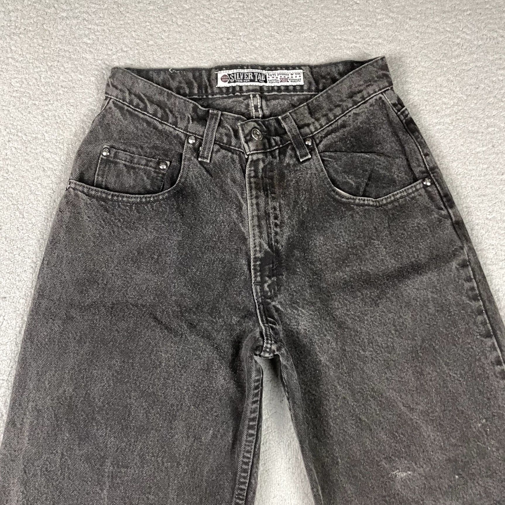 Levi's VINTAGE Levi's 560 Jeans 30x32 Black Silver Tab Tapered Leg USA Made Distressed Jeans Mens Size US 30 / EU 46 - 3 Thumbnail