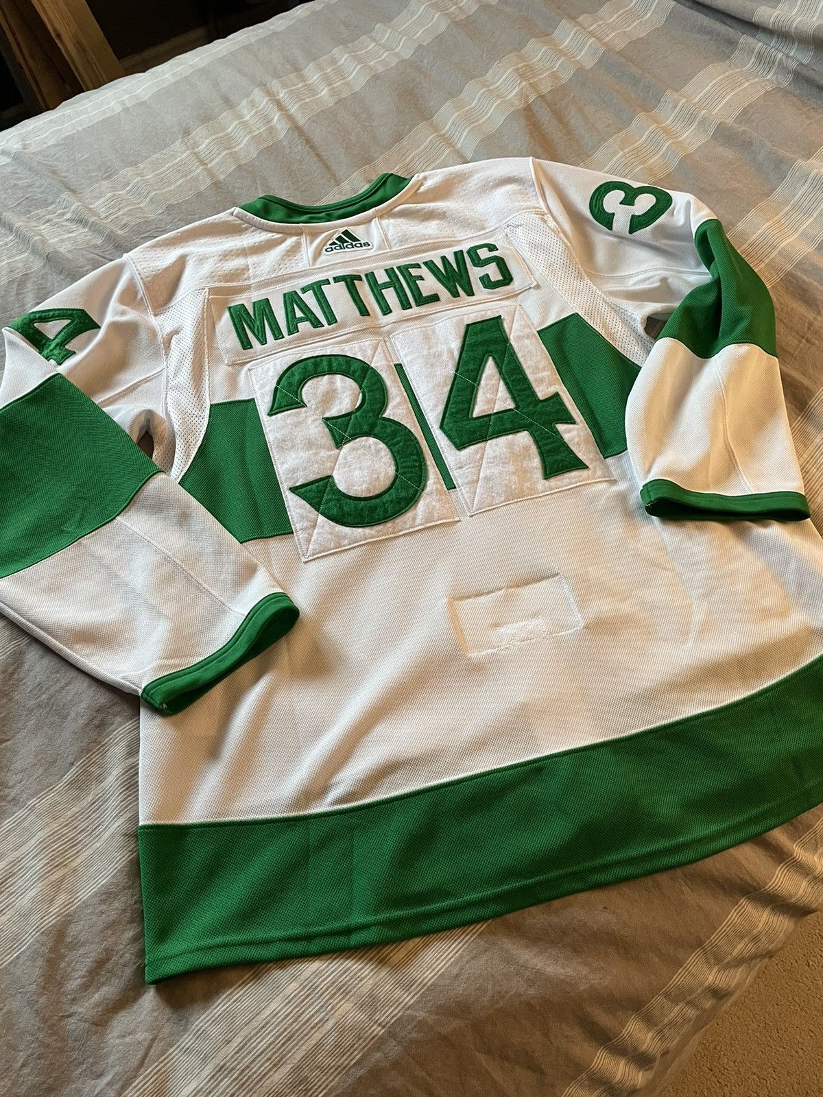 NHL Maple leafs jersey Size US L / EU 52-54 / 3 - 2 Thumbnail