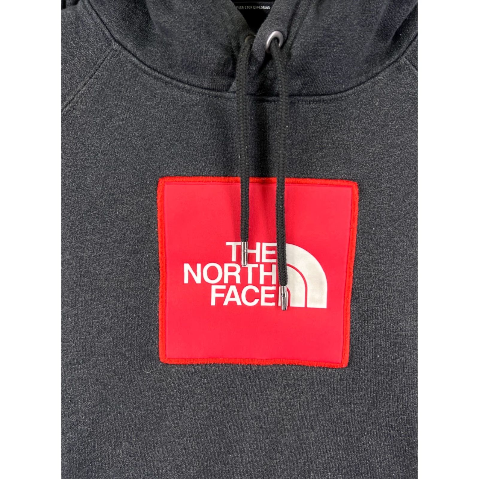 The North Face The North Face Hoodie Pullover Womens Large Gray Red Sewn Logo Pocket Sweater Size L / US 10 / IT 46 - 3 Thumbnail