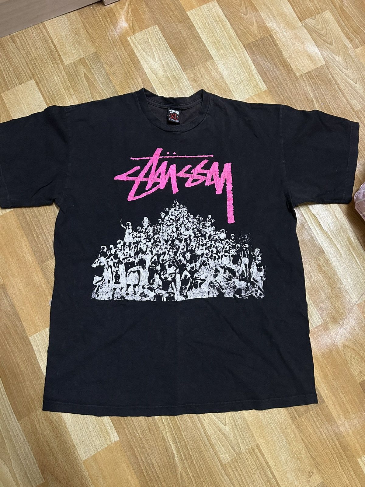 Stussy 💥 STUSSY BEACH MOB PHOTO TEE Size US XL / EU 56 / 4 - 3 Thumbnail