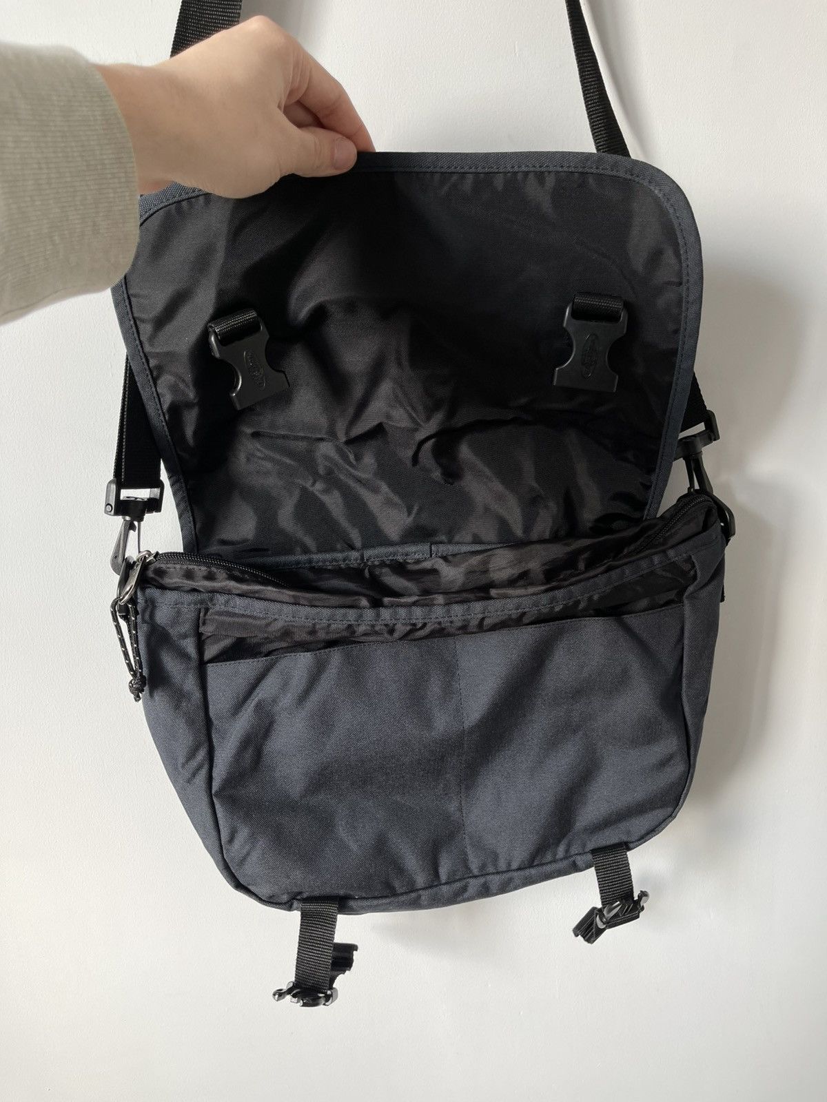 Eastpak Eastpak USA y2k Crossbody Outdoor Messenger Bag Size ONE SIZE - 8 Thumbnail
