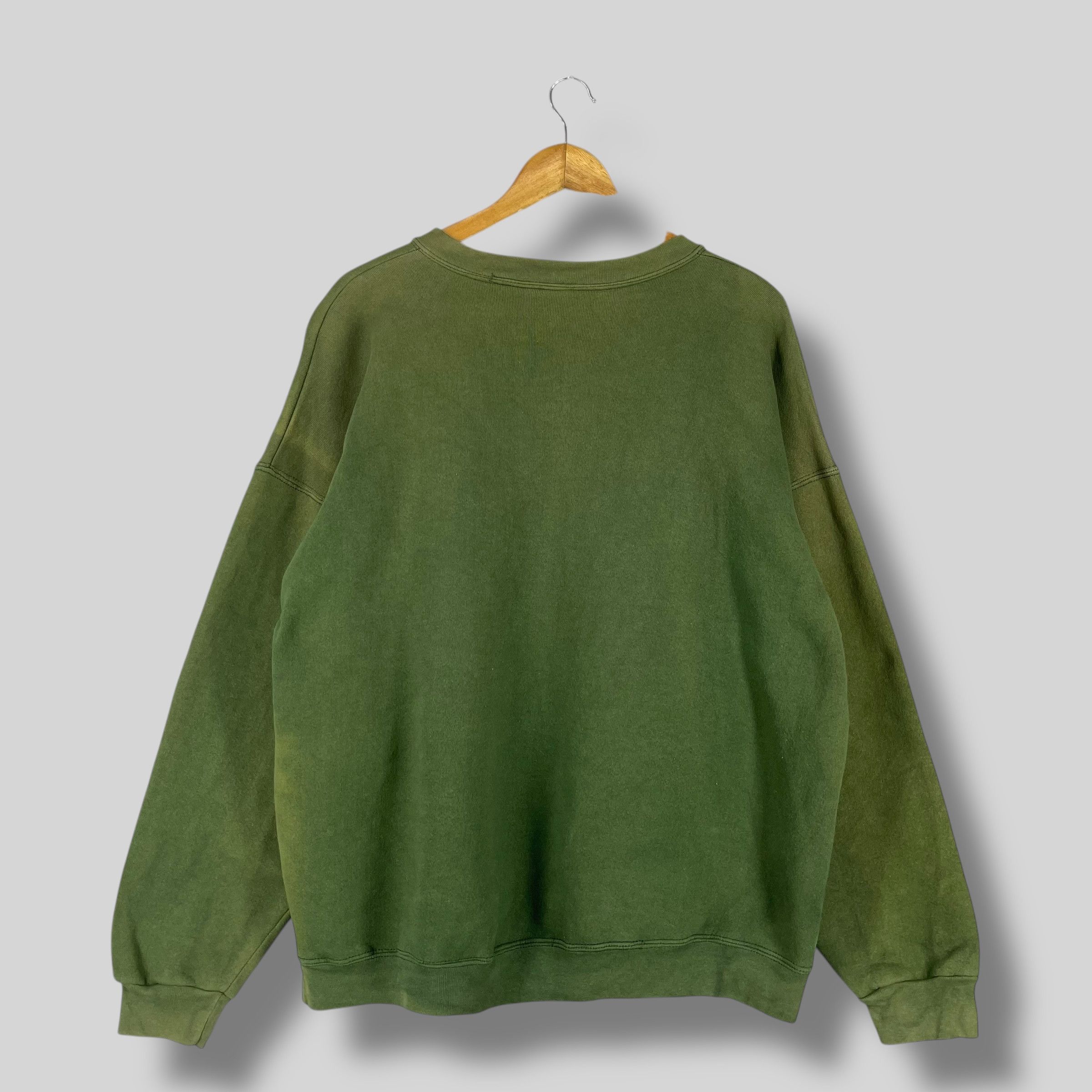 Vintage Vintage Men Of Valour Distressed Sun Faded Sweatshirt Size US XL / EU 56 / 4 - 7 Thumbnail