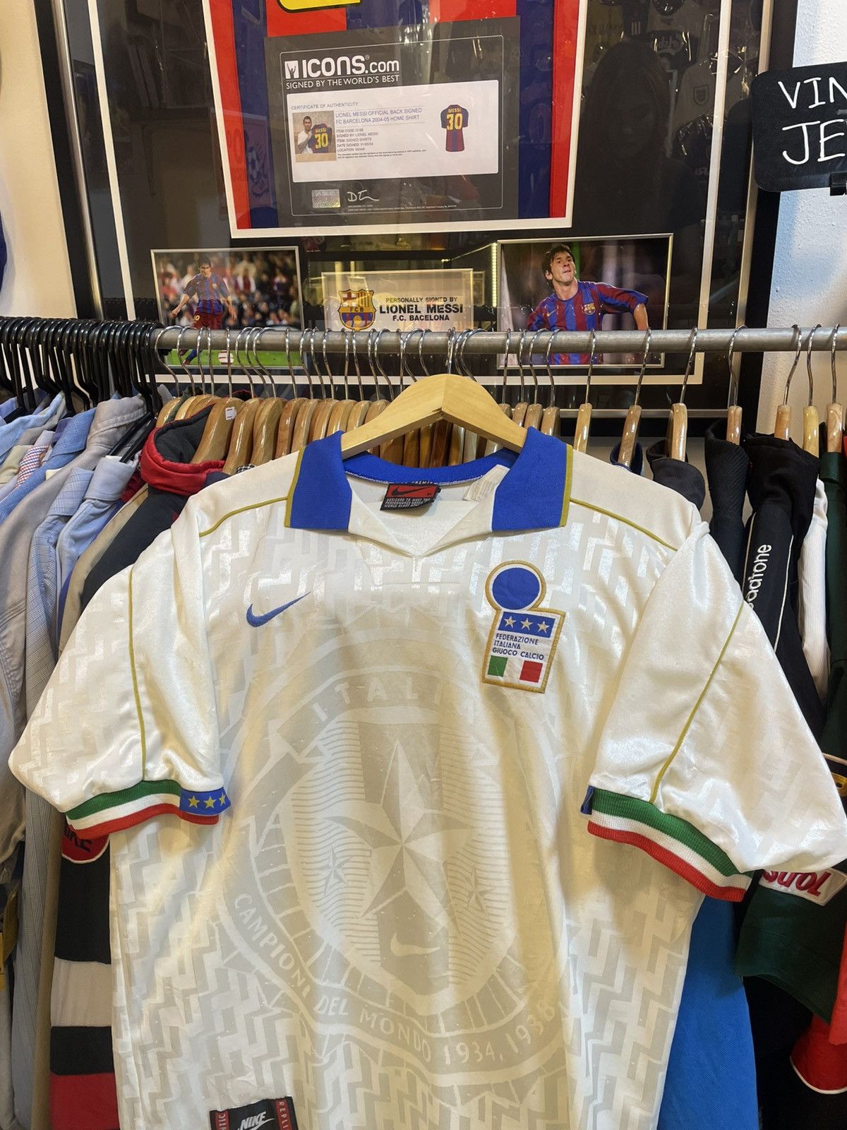 Nike Vintage 1995-1996 Italy Away Kit Size US M / EU 48-50 / 2 - 2 Thumbnail