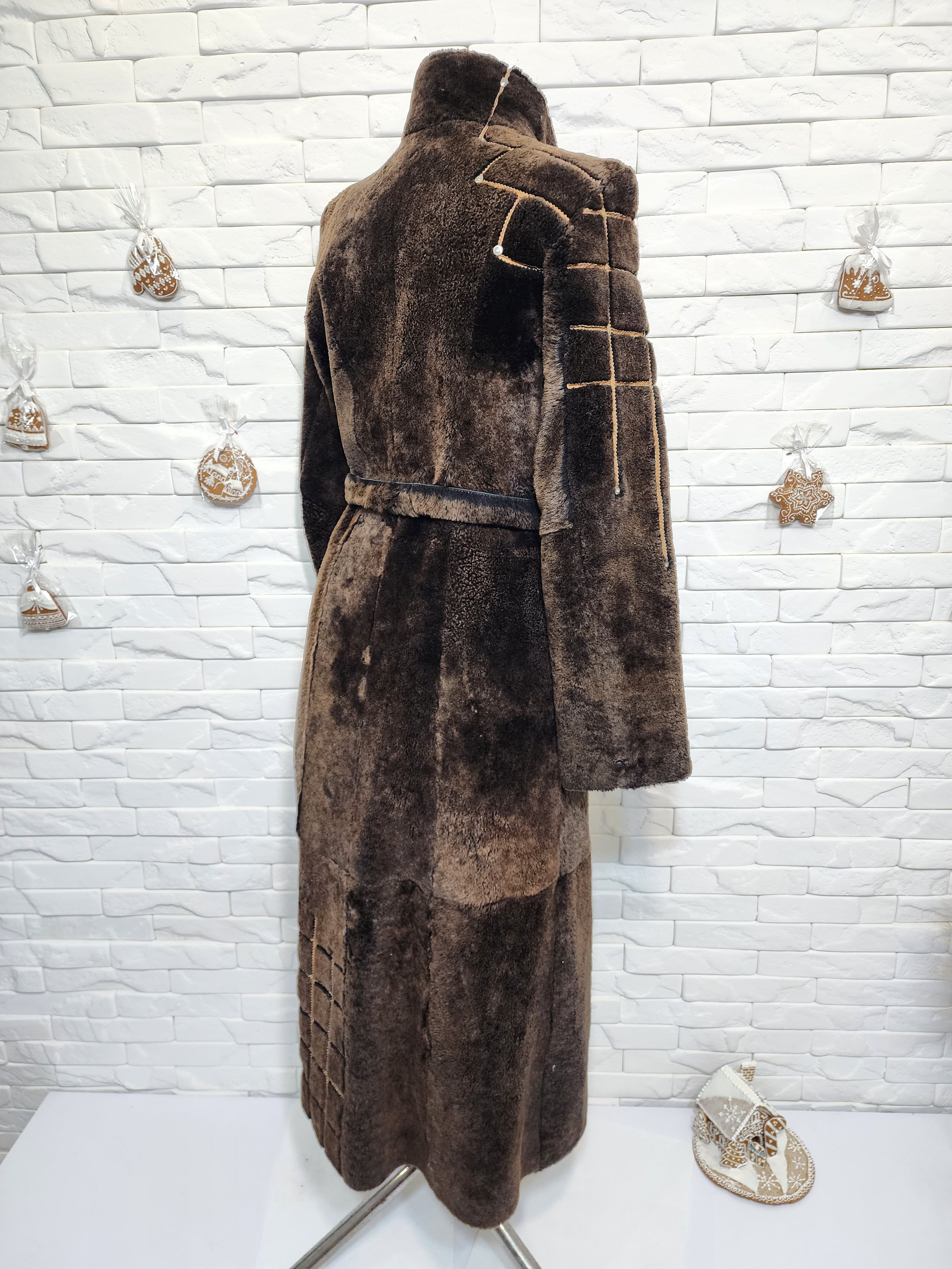 Furla Brown Sheepskin Coat: Genuine Fur, Metal Zipper. Size M / US 6-8 / IT 42-44 - 5 Thumbnail